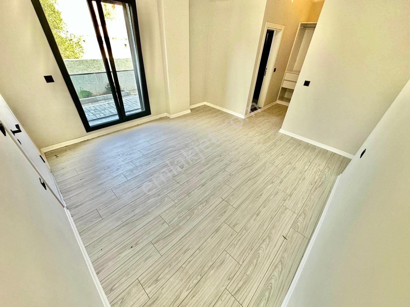 Berkay Demirel'den Göz Alıcı Manzaraya Sahip Sıfır 4+1 Villa - Görsel 30