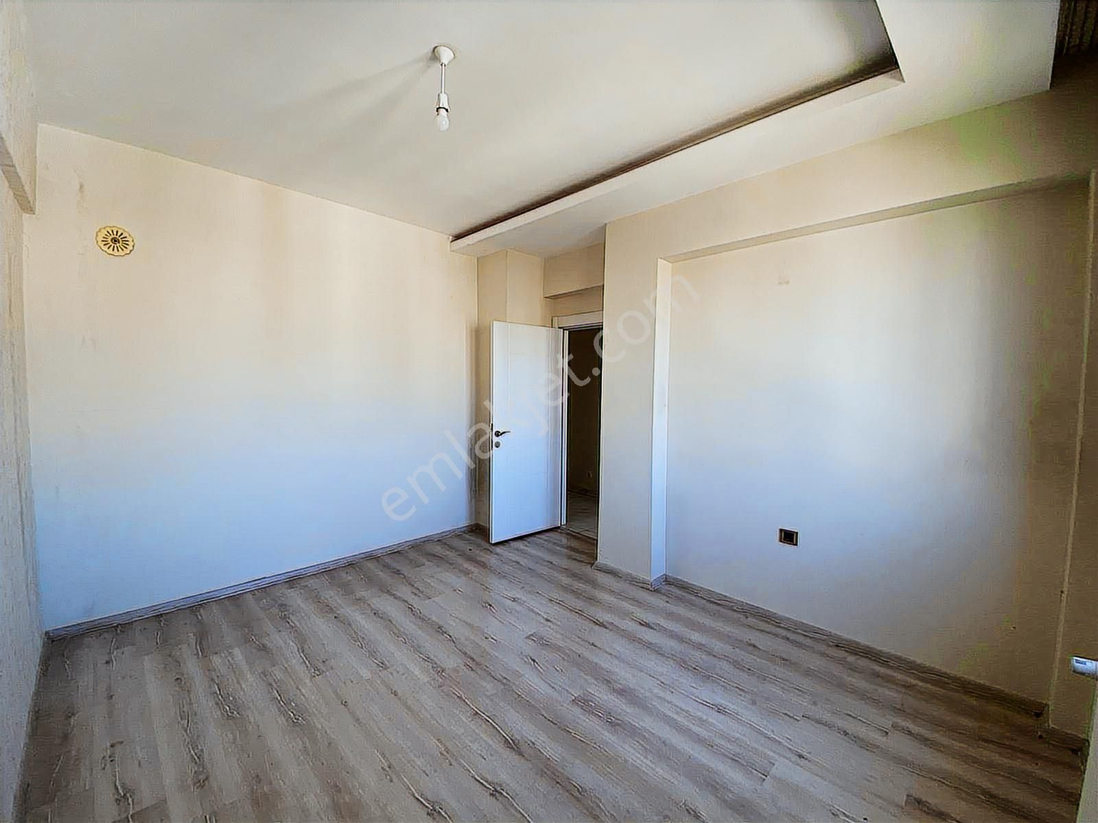 Küçükali'de Kiralık 3+1 Daire - Görsel 10