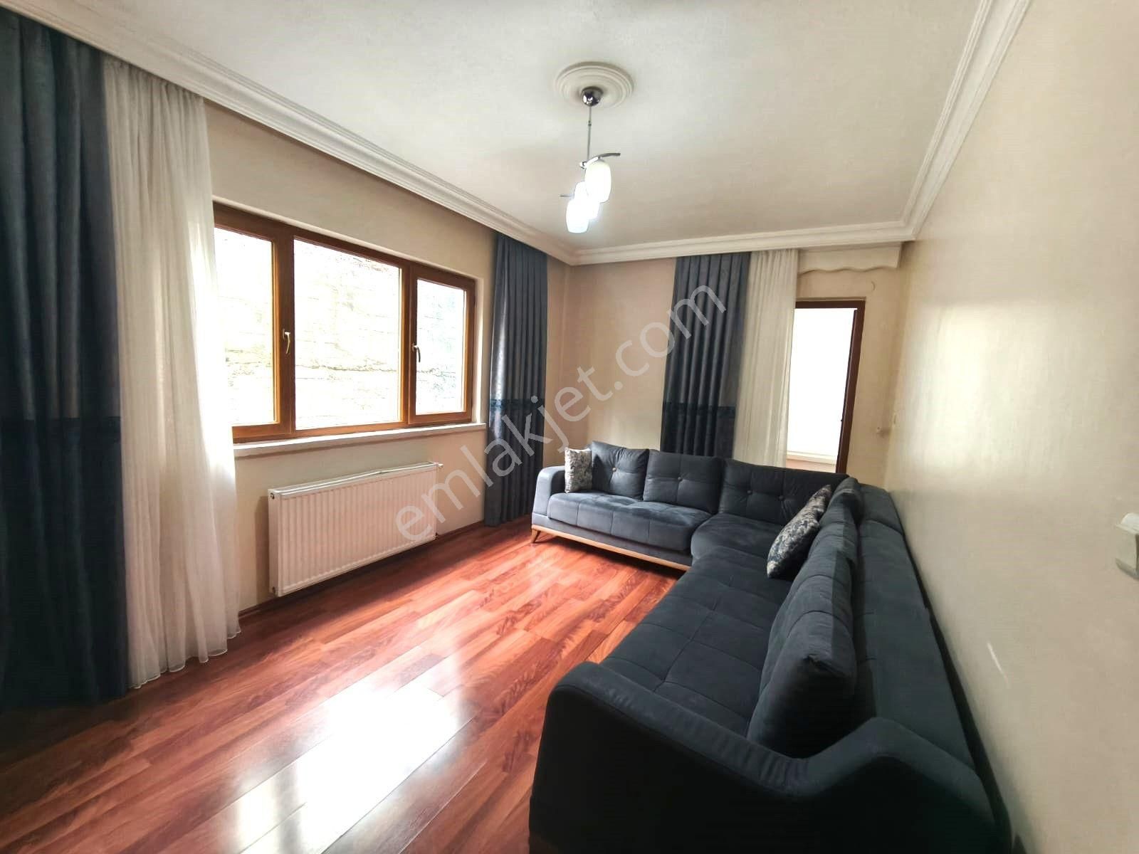 Atanora Vadi'den Dikmen Merkezde Asansörlü 2 Banyolu Geniş Metraj Cadde Paraleli 3+1 - Görsel 17