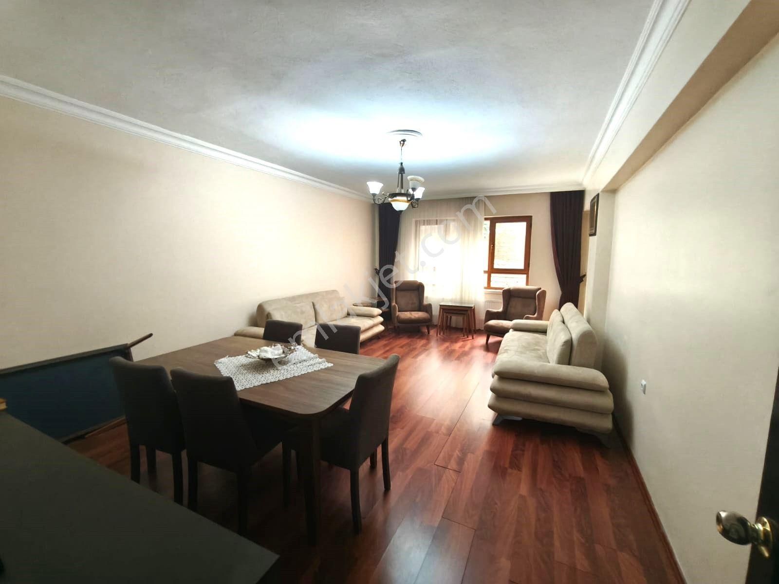 Atanora Vadi'den Dikmen Merkezde Asansörlü 2 Banyolu Geniş Metraj Cadde Paraleli 3+1 - Görsel 30