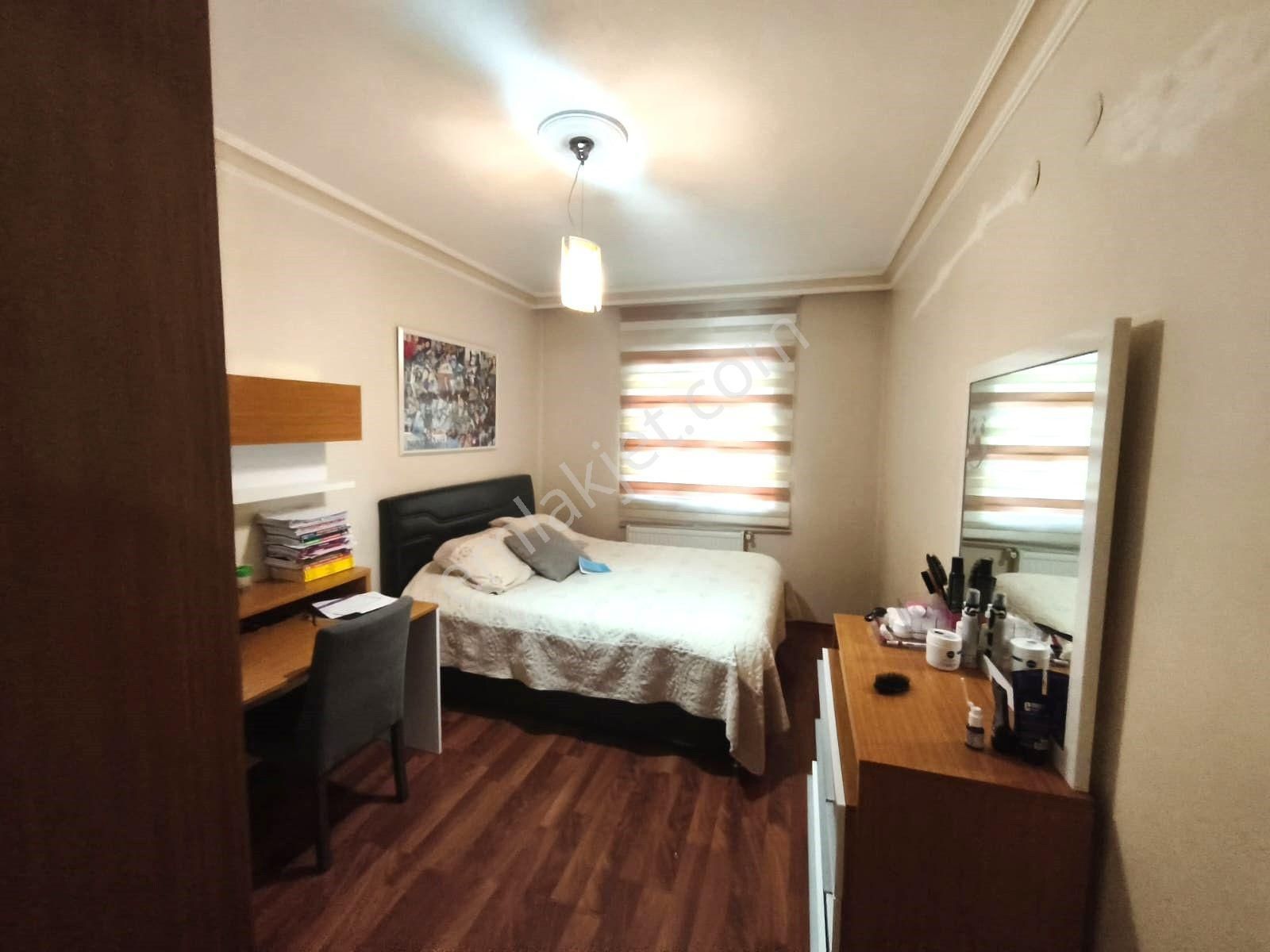 Atanora Vadi'den Dikmen Merkezde Asansörlü 2 Banyolu Geniş Metraj Cadde Paraleli 3+1 - Görsel 20