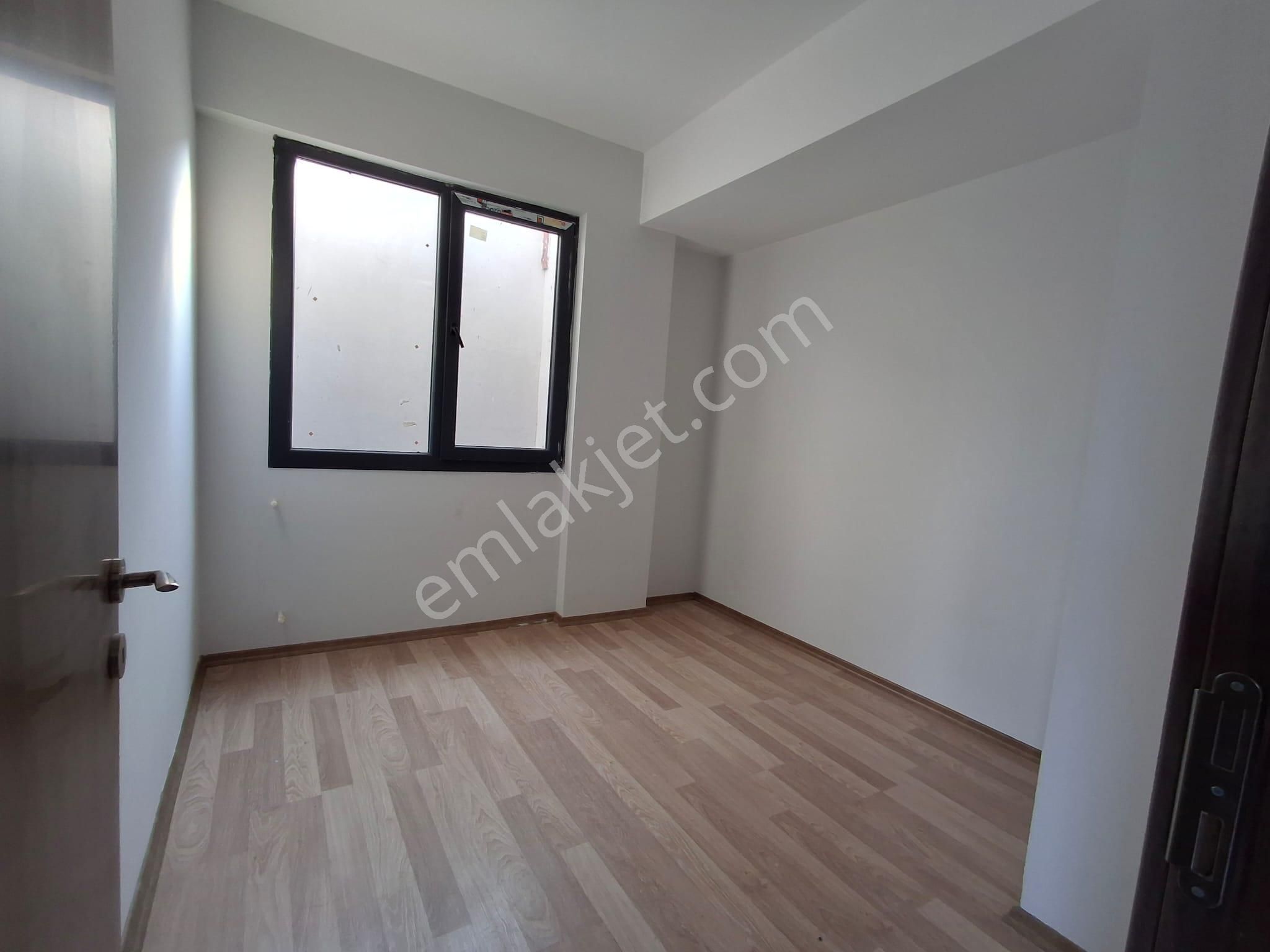 Menemen Köy Meydanı Yakını Bahçeli 2+1 Satılık Daire - Görsel 2