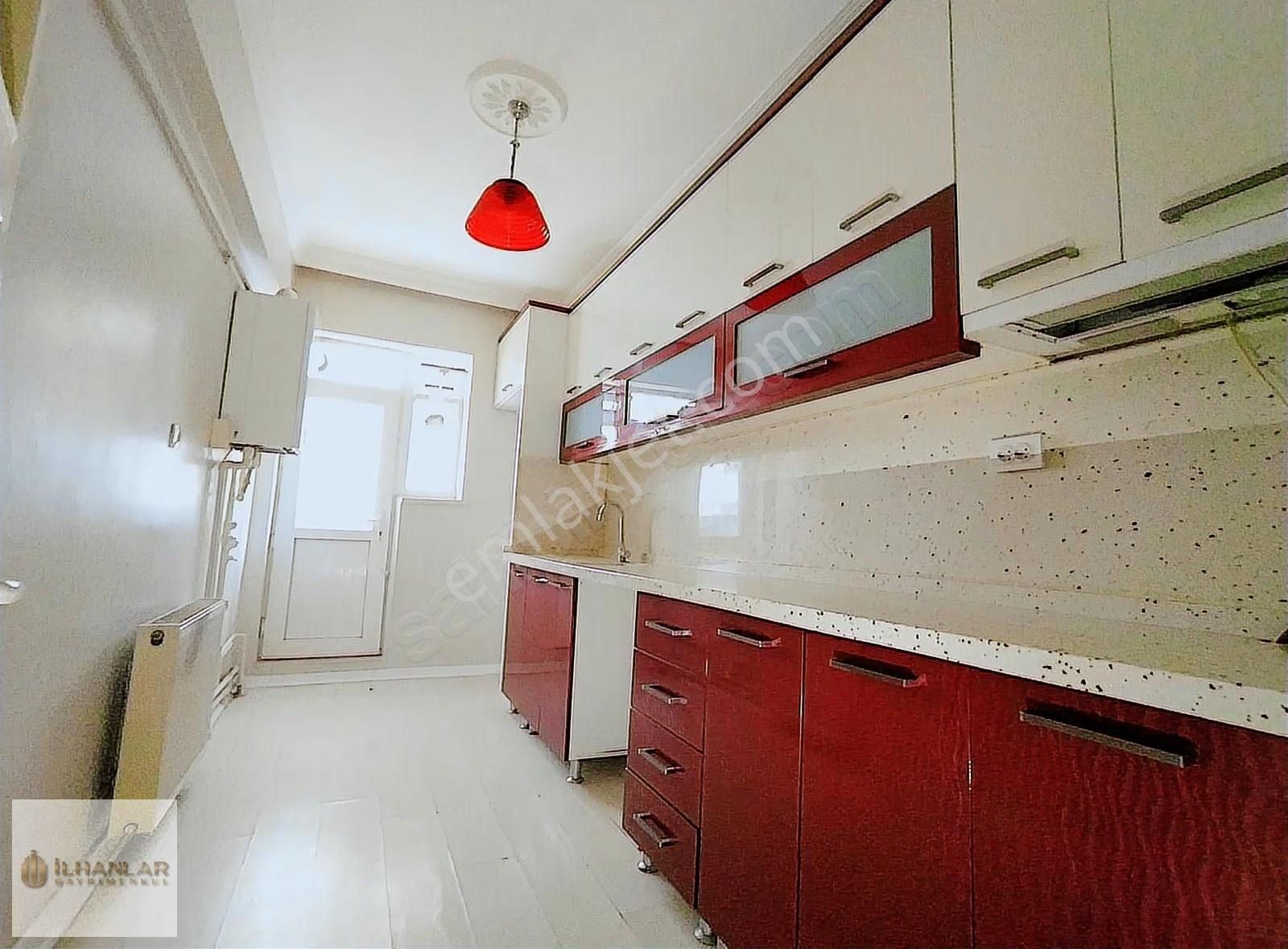 Nuri Pamir Cad.paraleli Metro Yakını Temiz Kiralık 3+1 Daire - Görsel 11