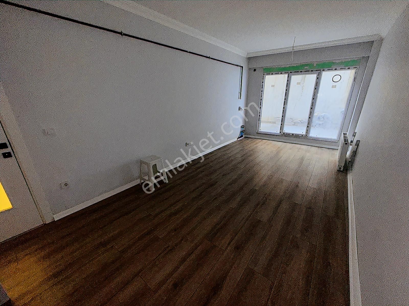 Tamiş'den Altıntepe'de 1 Yıllık Binada Müstakil Bahçe Teraslı2+1 - Görsel 11