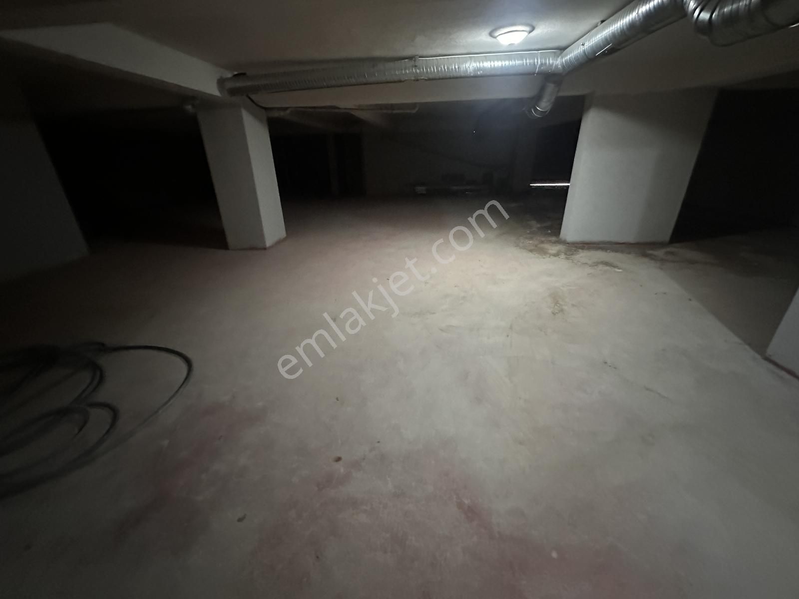 Tamiş'den Altıntepe'de 1 Yıllık Binada Müstakil Bahçe Teraslı2+1 - Görsel 24