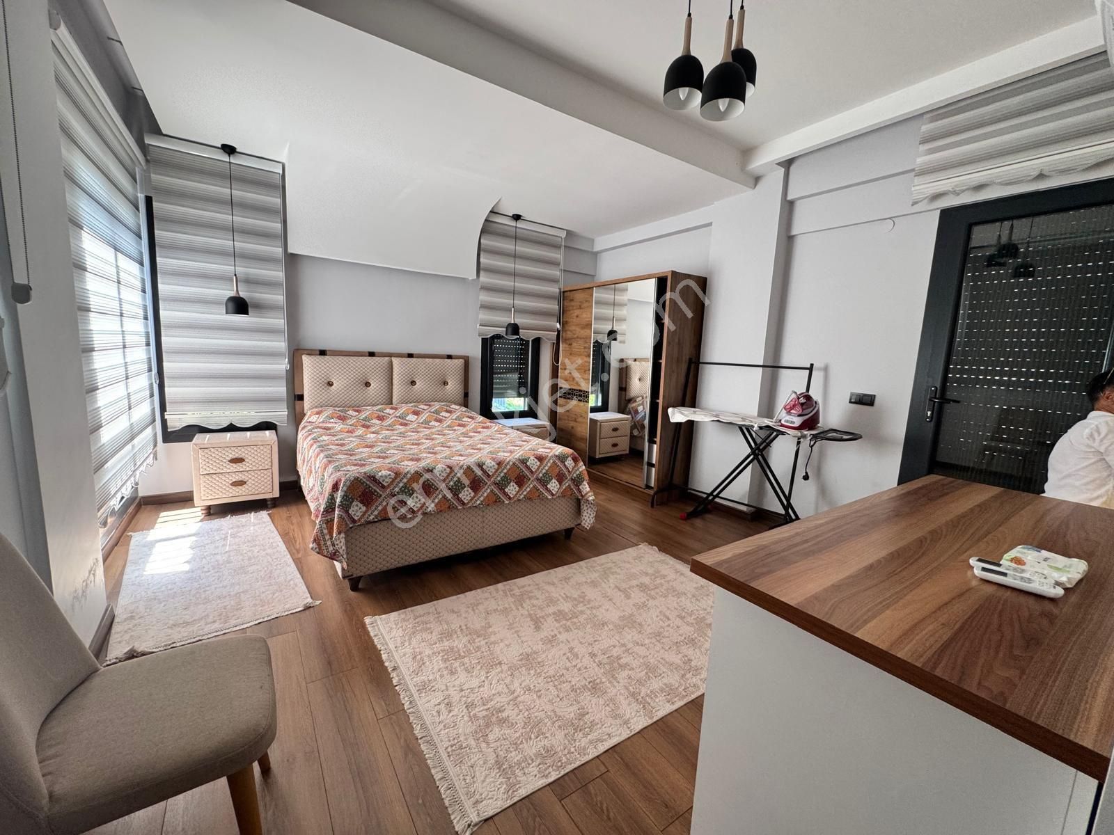 Kuşadası Merkezde Satılık 4+1 Müstakil Bahçeli Villa - Görsel 32