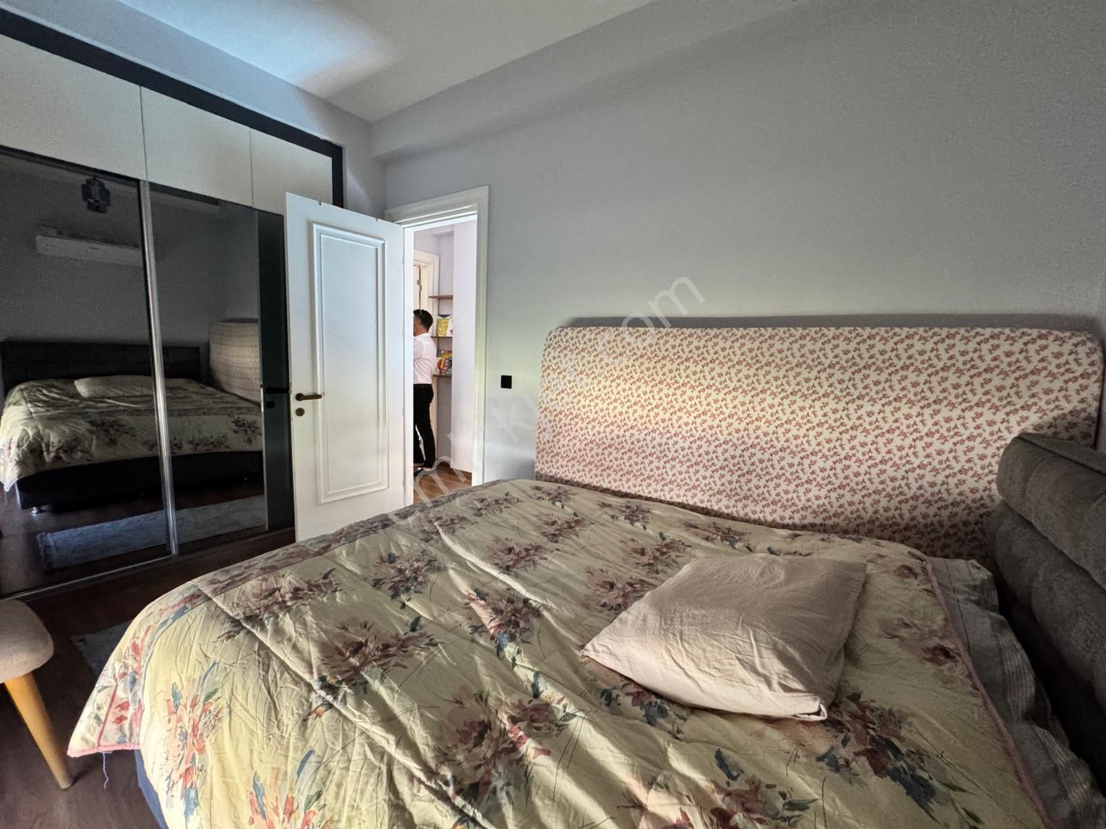 Kuşadası Merkezde Satılık 4+1 Müstakil Bahçeli Villa - Görsel 10