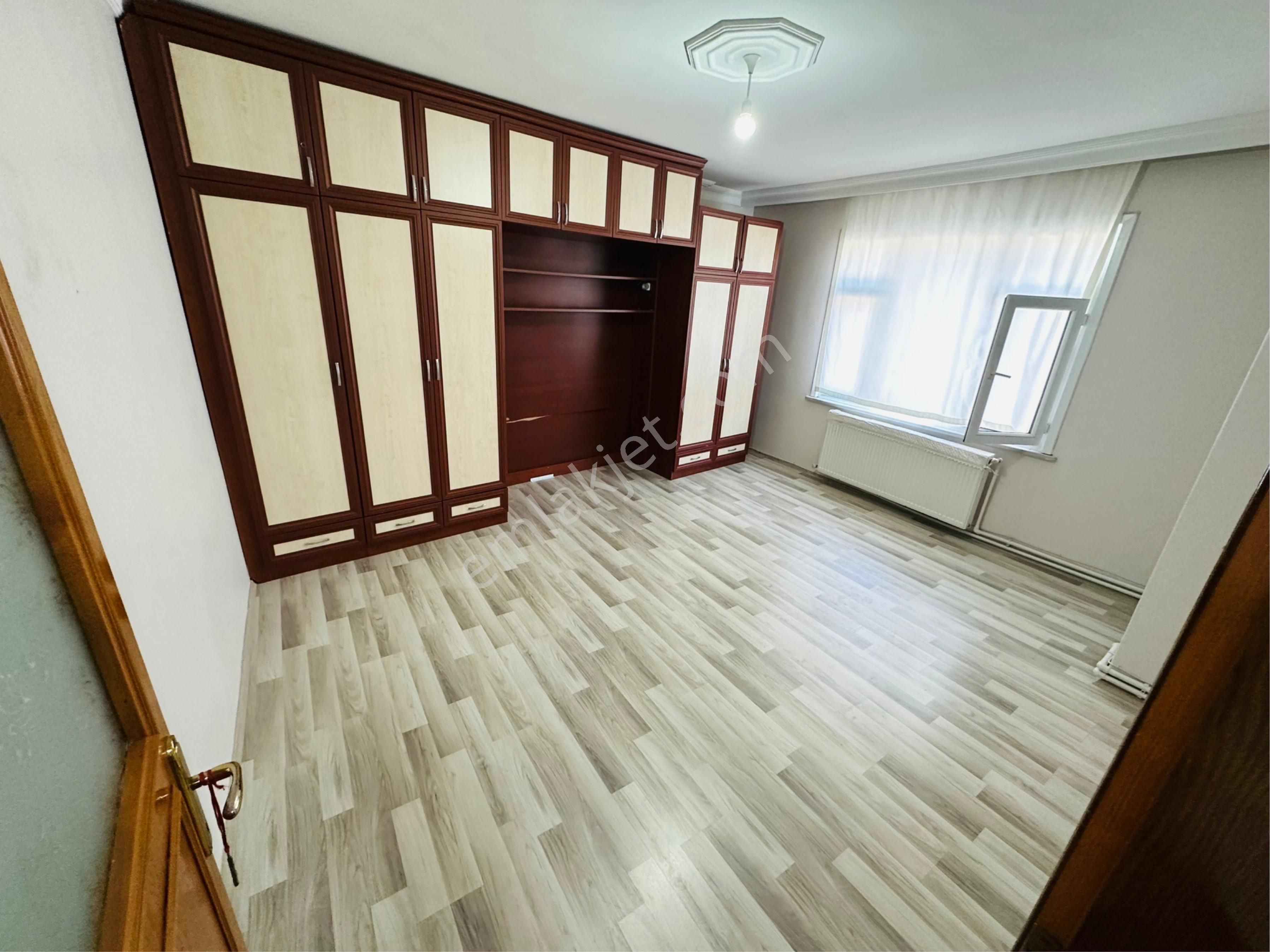 İsmetpaşa Mahallesi Ordu Caddesi Üzerinde 2+1 Fırsat Çatı Katı Katı Daire