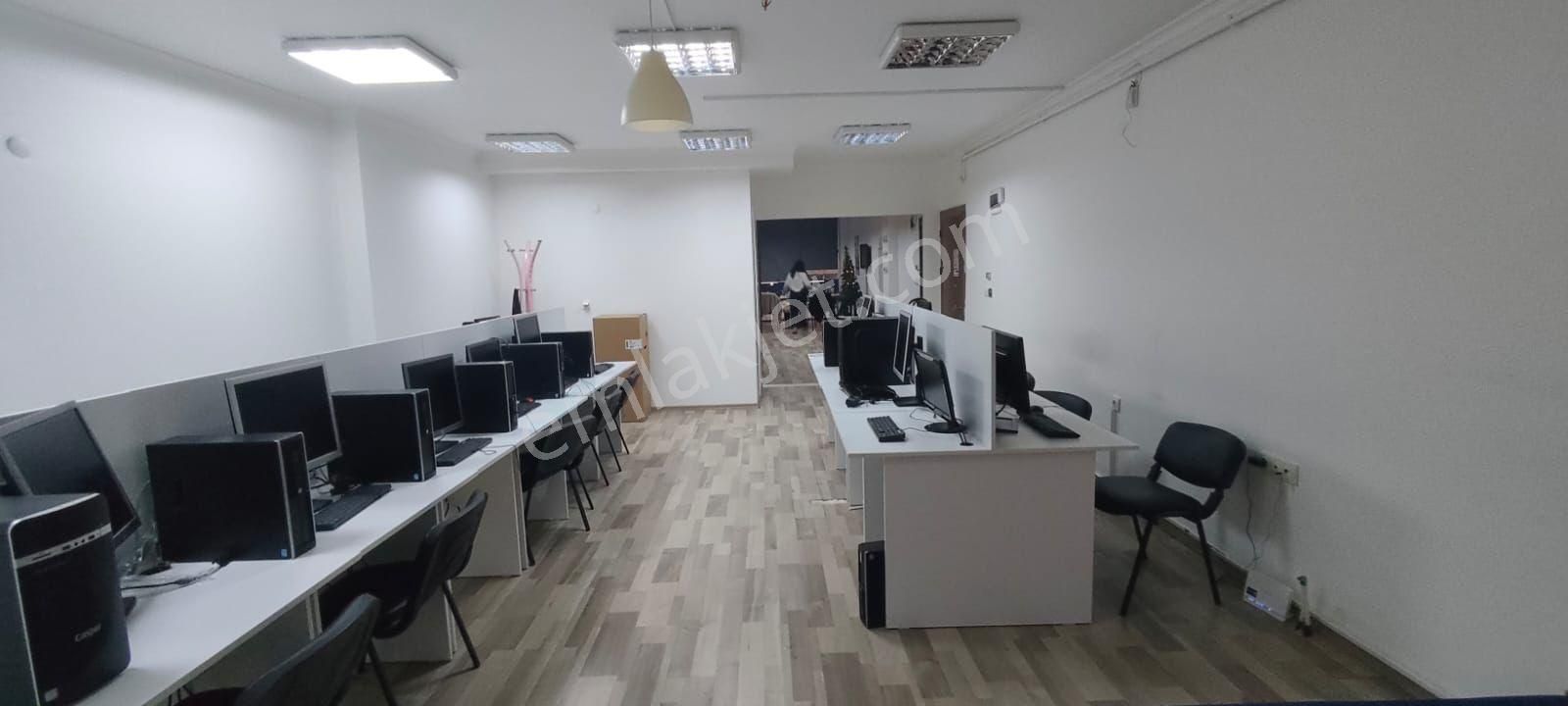 Yalova Merkez İstanbul Cd. İşlek Konumda 50m2 Satılık Ofis