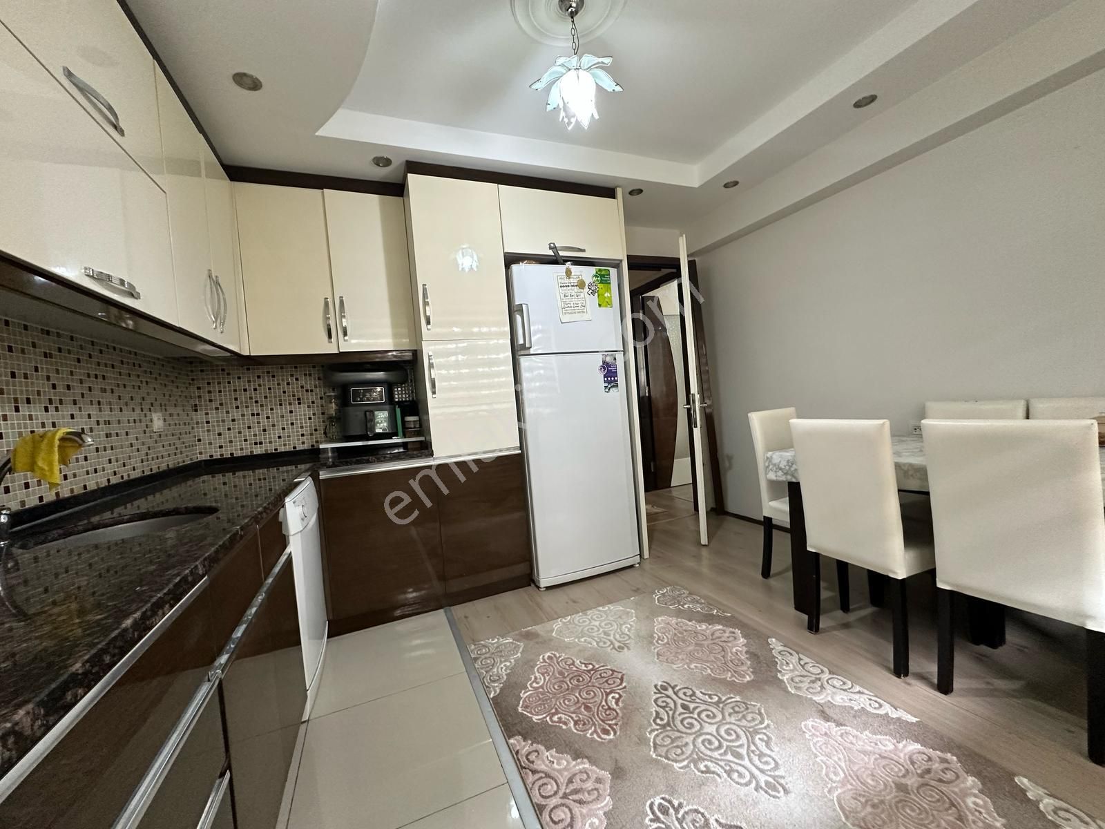 Şengül Gayrimenkul'den Adaletin En Güzel Yerinde Satılık Daire - Görsel 3