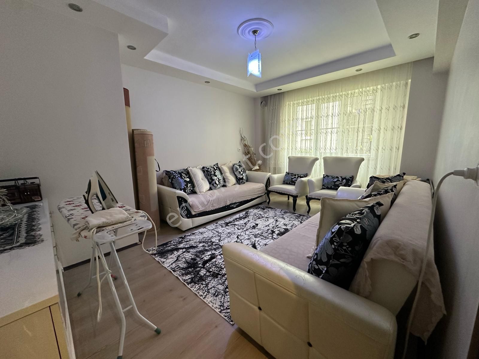 Şengül Gayrimenkul'den Adaletin En Güzel Yerinde Satılık Daire