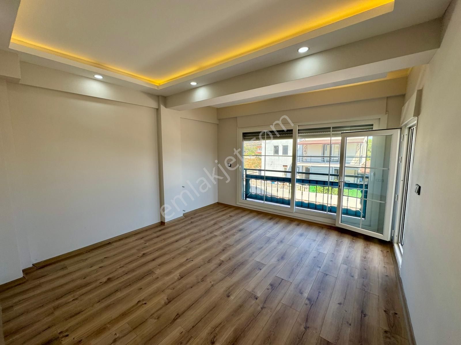 Denize Ve Anayola Yakın, 5+1 ,zemin Katta Odası Olan Lüx Villa! - Görsel 25