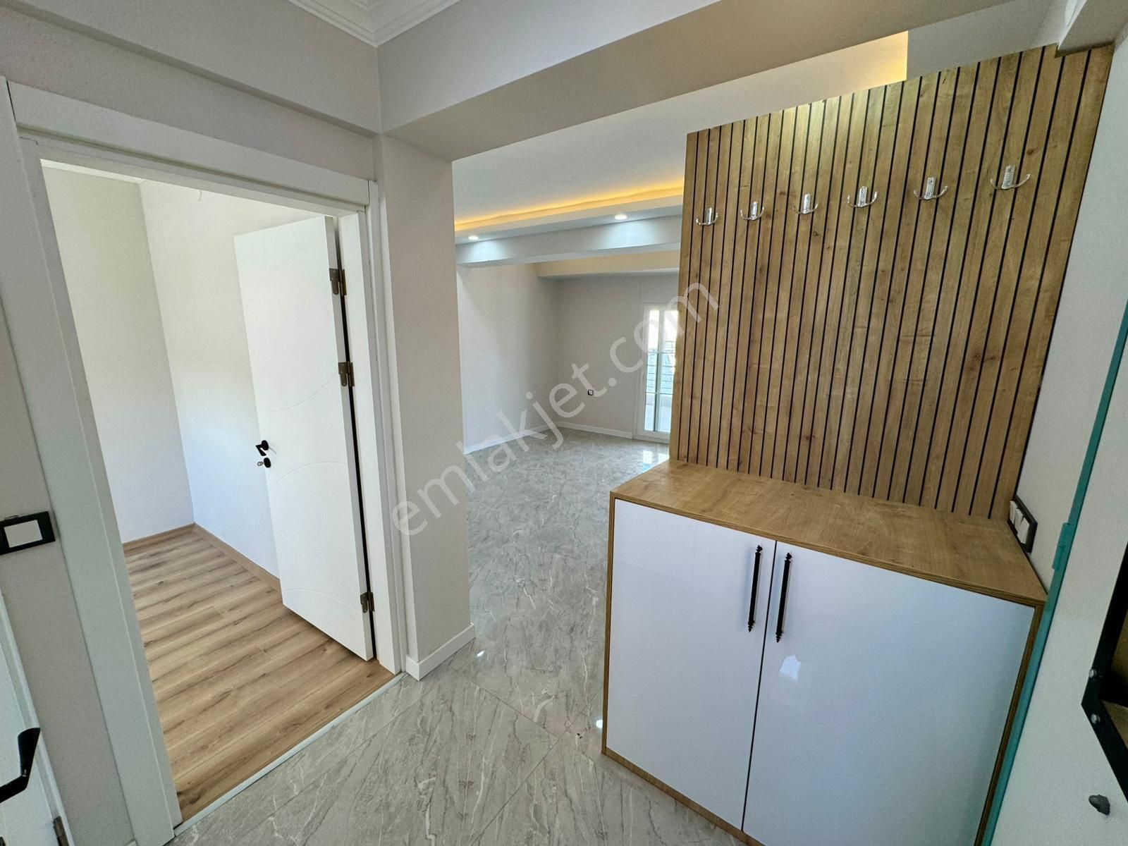 Denize Ve Anayola Yakın, 5+1 ,zemin Katta Odası Olan Lüx Villa! - Görsel 12