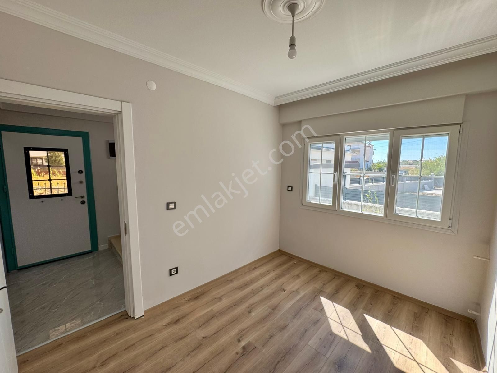 Denize Ve Anayola Yakın, 5+1 ,zemin Katta Odası Olan Lüx Villa! - Görsel 18