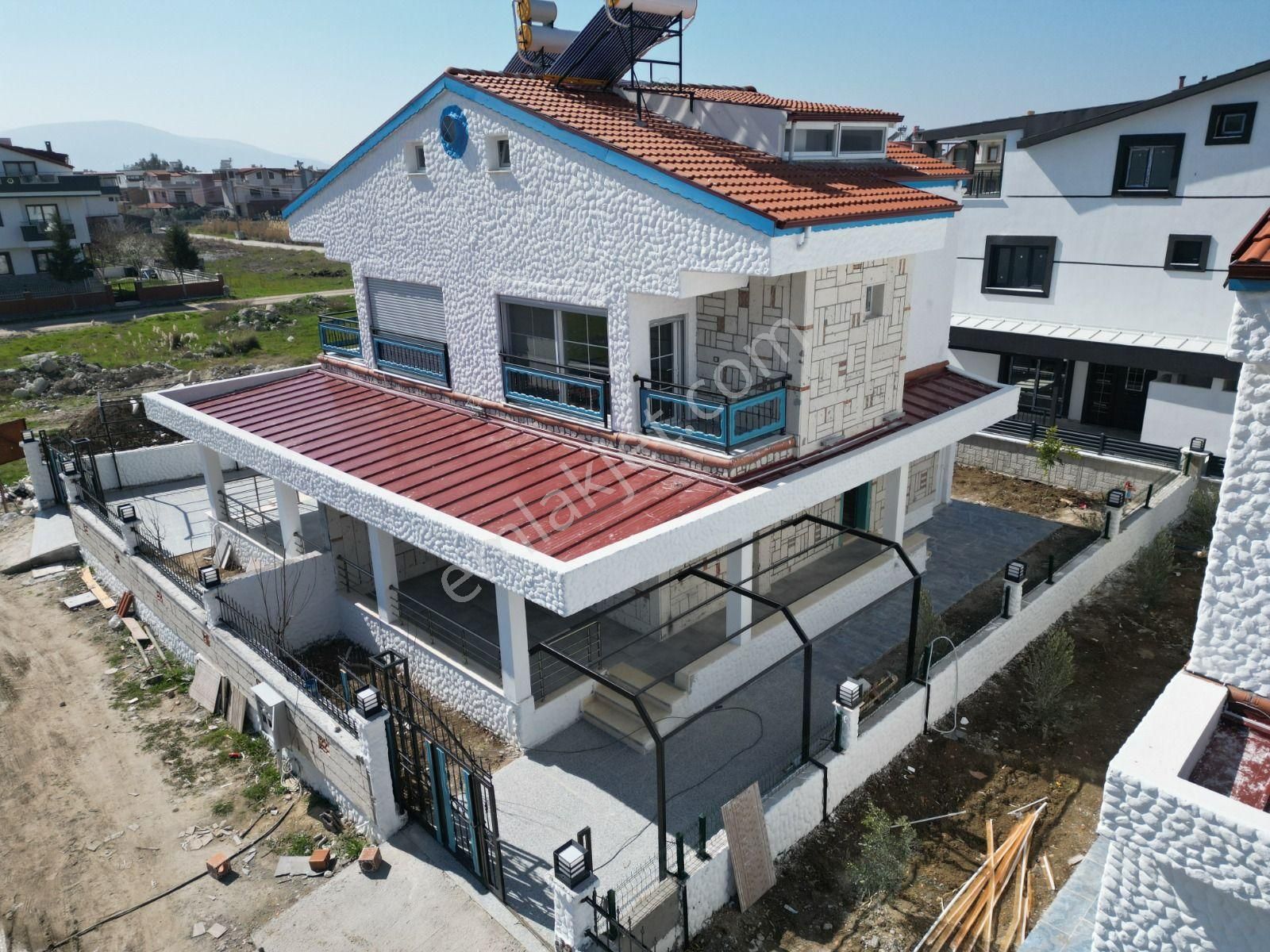 Denize Ve Anayola Yakın, 5+1 ,zemin Katta Odası Olan Lüx Villa! - Görsel 2