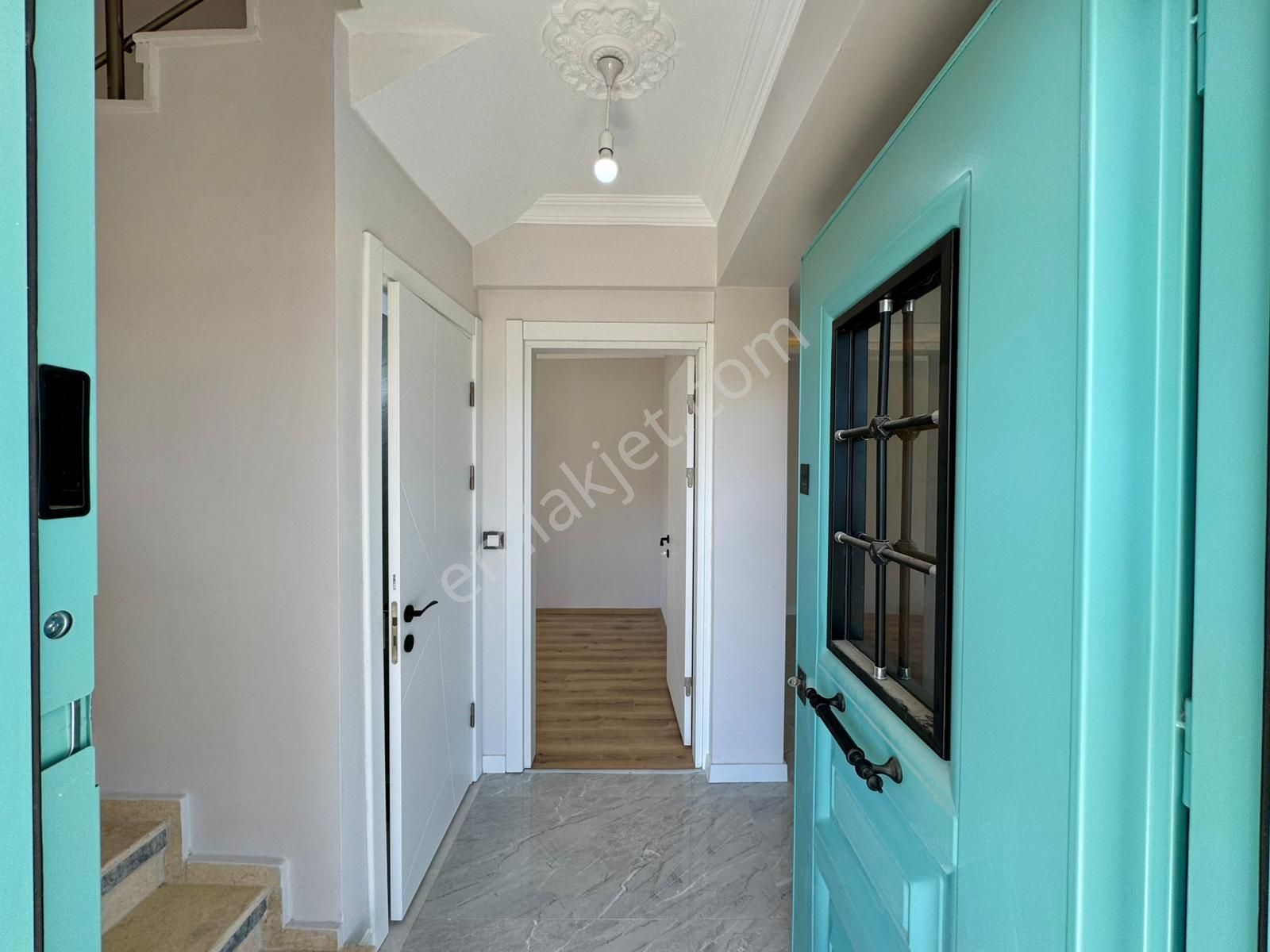 Denize Ve Anayola Yakın, 5+1 ,zemin Katta Odası Olan Lüx Villa! - Görsel 10