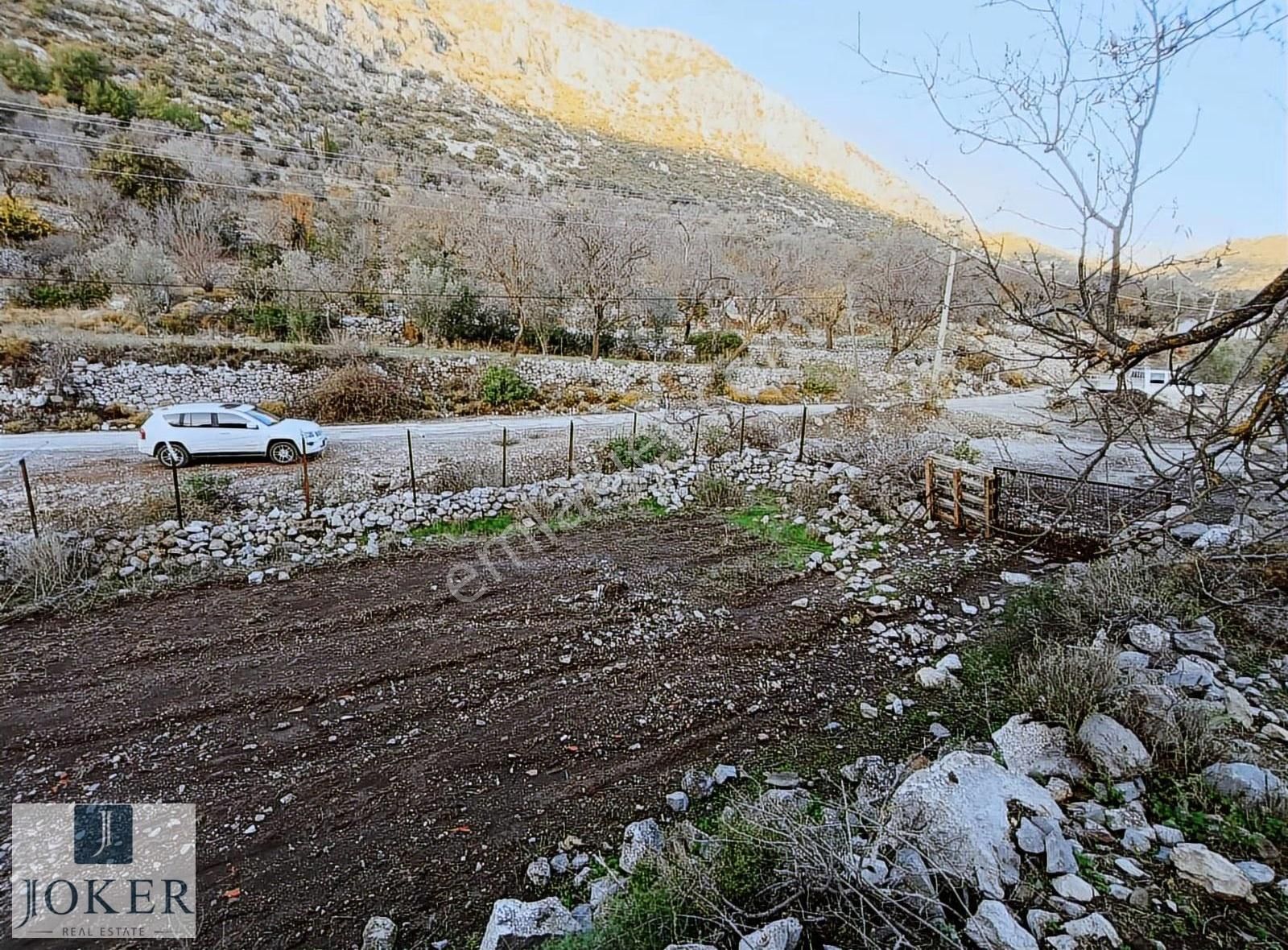 Joker: Söğüt'te Doğa İçinde Yol Üstünde Elektrik, Su Olan - Görsel 7