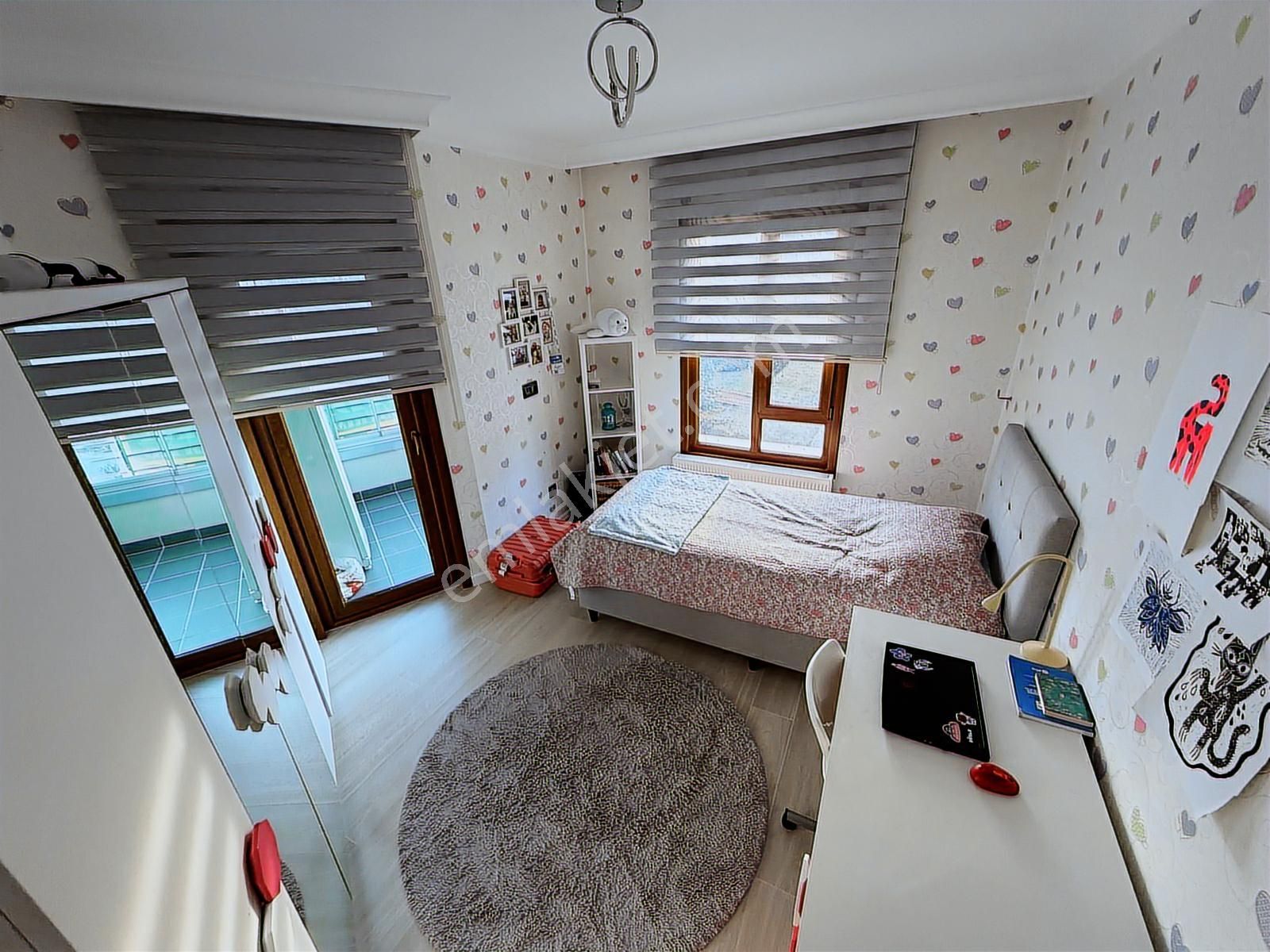 Yaşamkent'te Ultra Lüx Yapılı Eşyalı 4+1 Rezidans Dairesi - Görsel 12