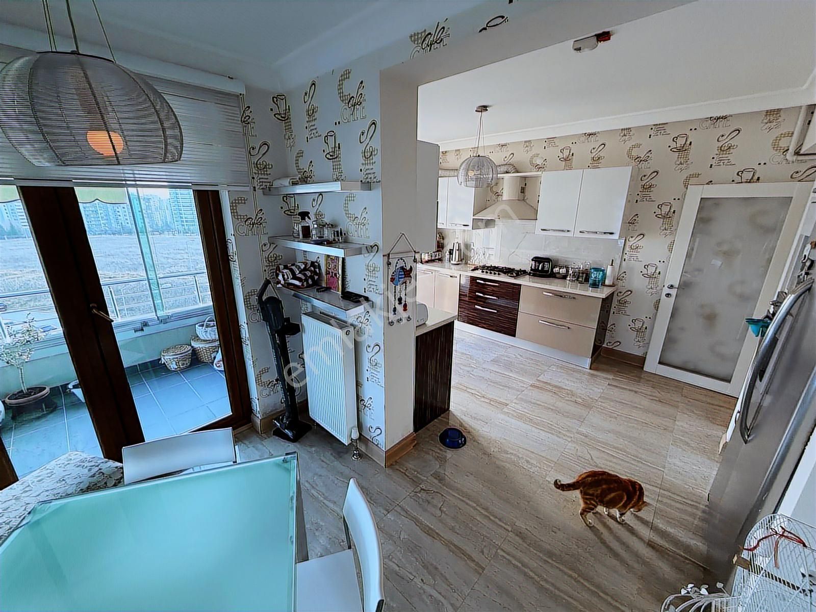 Yaşamkent'te Ultra Lüx Yapılı Eşyalı 4+1 Rezidans Dairesi - Görsel 9