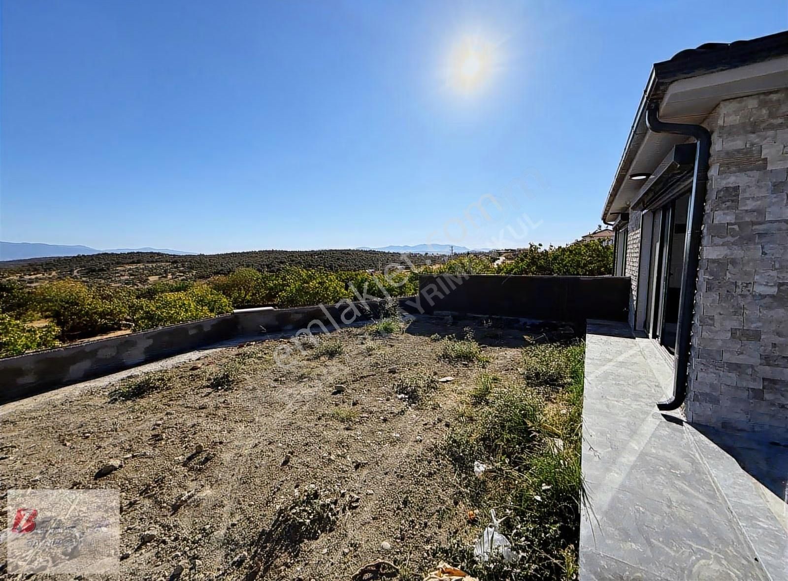 Çamlıca Gold Sitesinde Doğayla İç İçe Full Lüx Villalar - Görsel 3