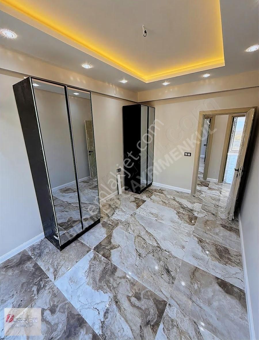 Çamlıca Gold Sitesinde Doğayla İç İçe Full Lüx Villalar - Görsel 25