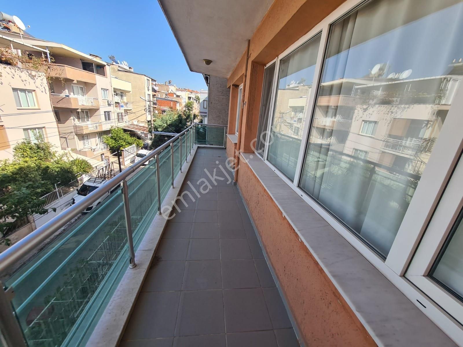 Acill Buca Ufuk Mah.de Işıklıpark Yakını 6 Daireli Komple Satılık Müstakil Bina - Görsel 16