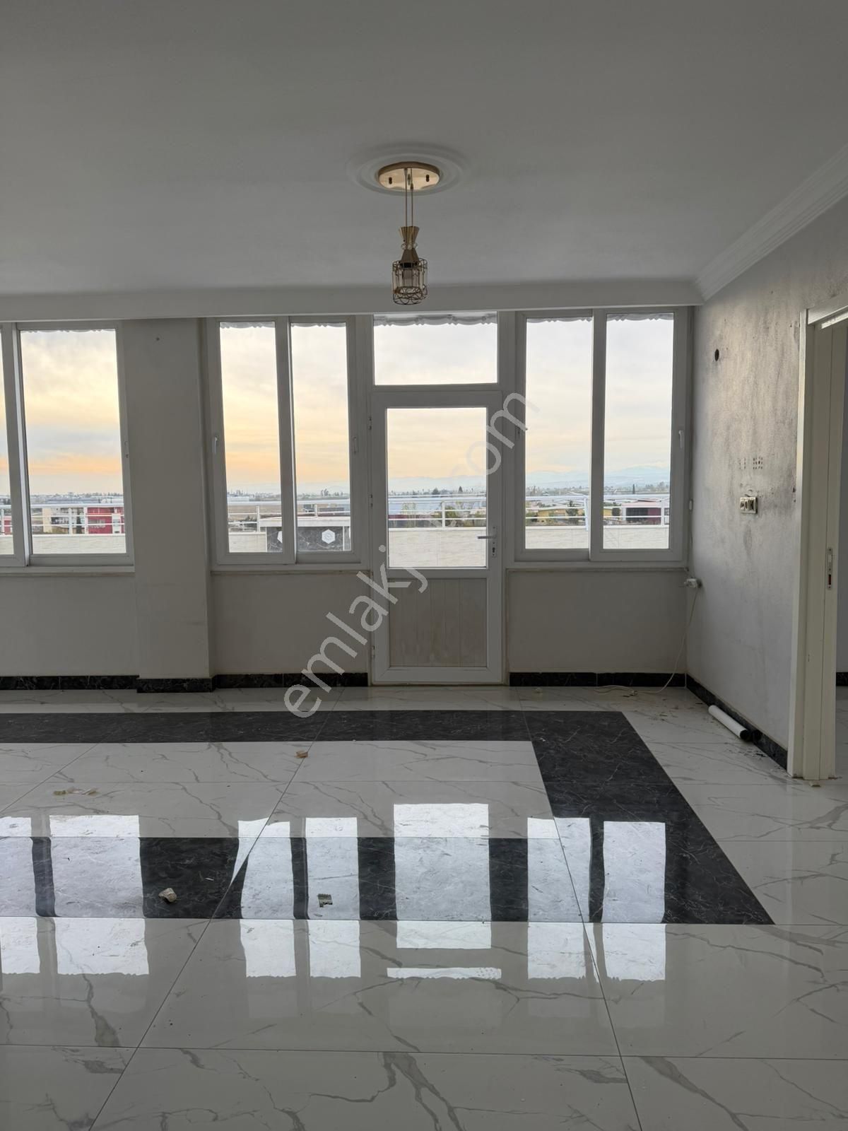 Lavinia'dan Küçük Dikilide 2+1 Teraslı Bahçeli Kiralık Müstakil - Görsel 13