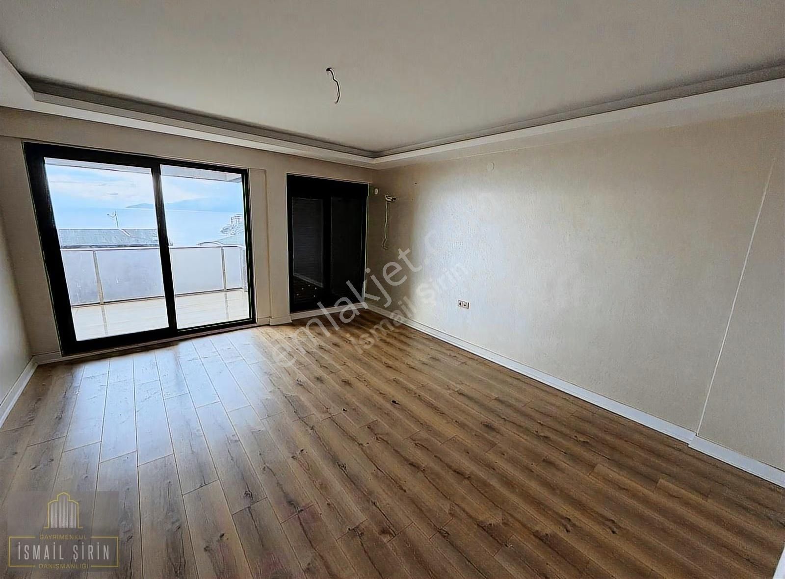 İsmail Şirinden Baytaş Elit'te Havuzlu Deniz Manzaralı 2+1 Daire - Görsel 15