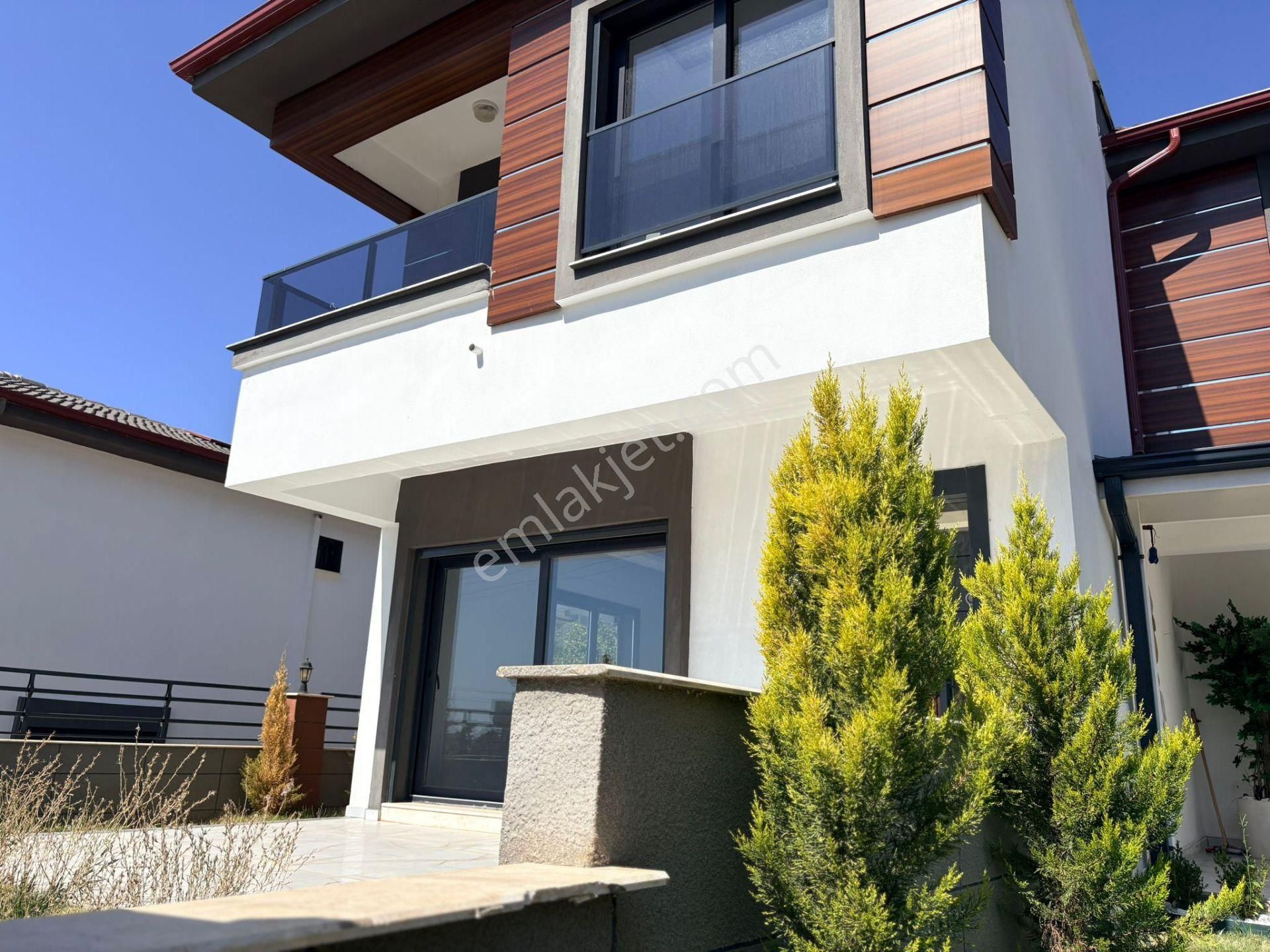 Özdere'de Geniş Bahçeli Ferah Sıfır 3+1 Dubleks Villa | Gökçen Emlak - Görsel 9