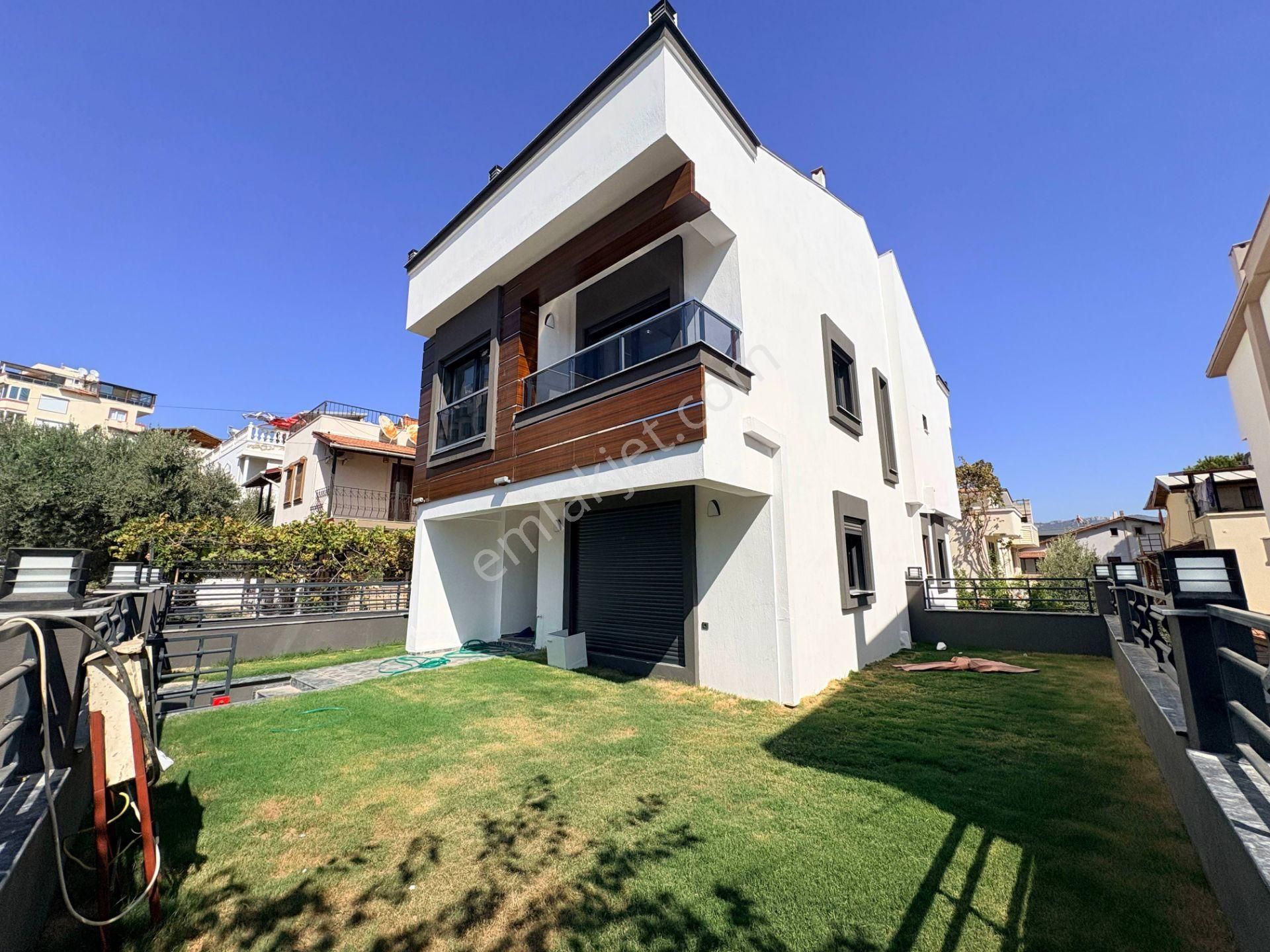 Özdere'de Deniz Tarafında Ön Cephe Sıfır 3+1 Villa - Görsel 2