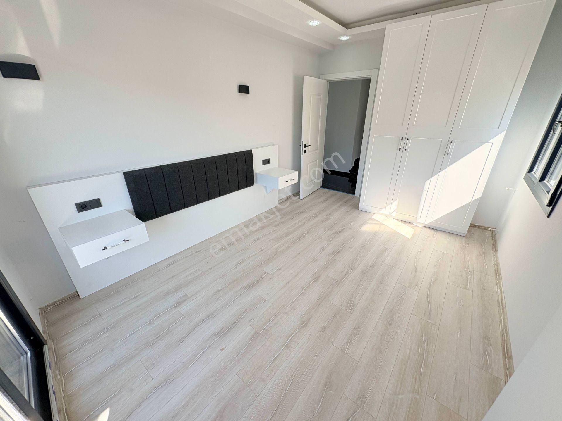 Özdere'de Deniz Tarafında Ön Cephe Sıfır 3+1 Villa - Görsel 17