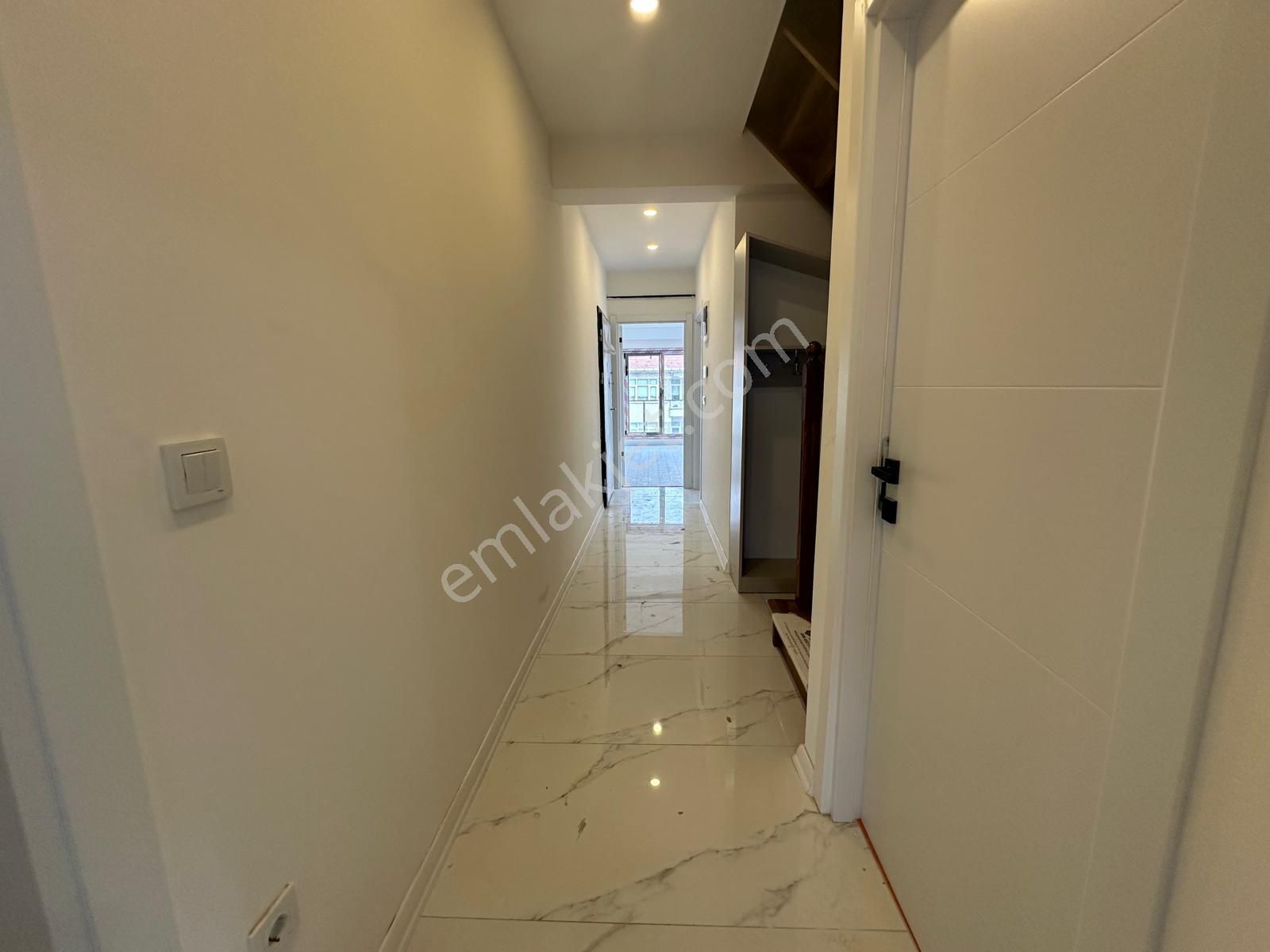 Bahçelievler Yayla Merkezde Sıfır Binada K.otoparklı 6+2 Dubleks - Görsel 15