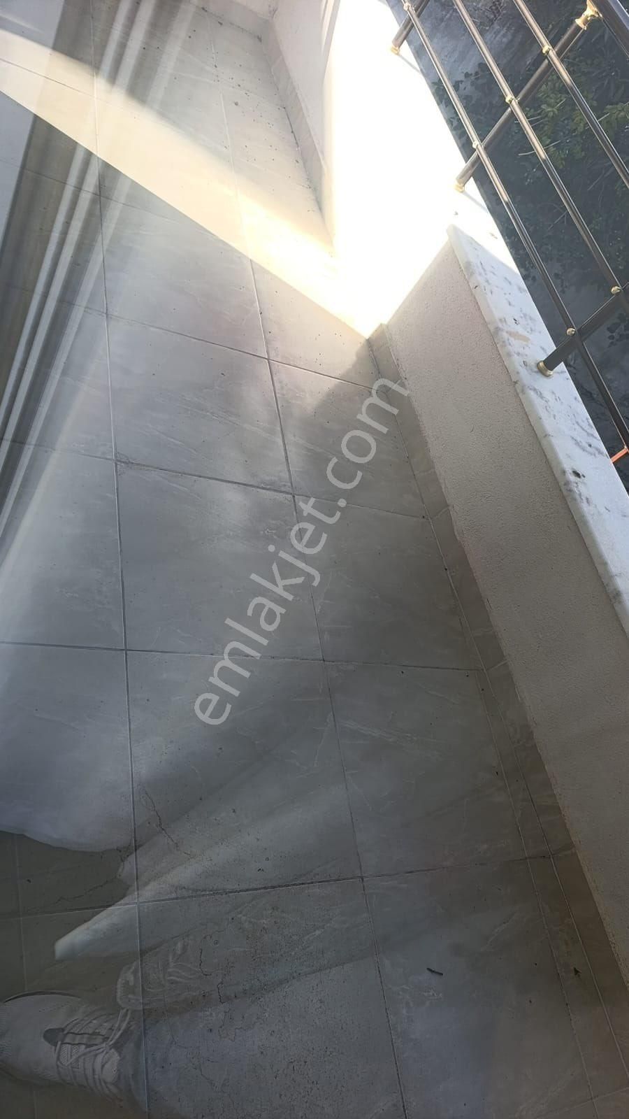 Efeler’de Denize 70m Mesafede Ayrı Mutfak Dublex - Görsel 4