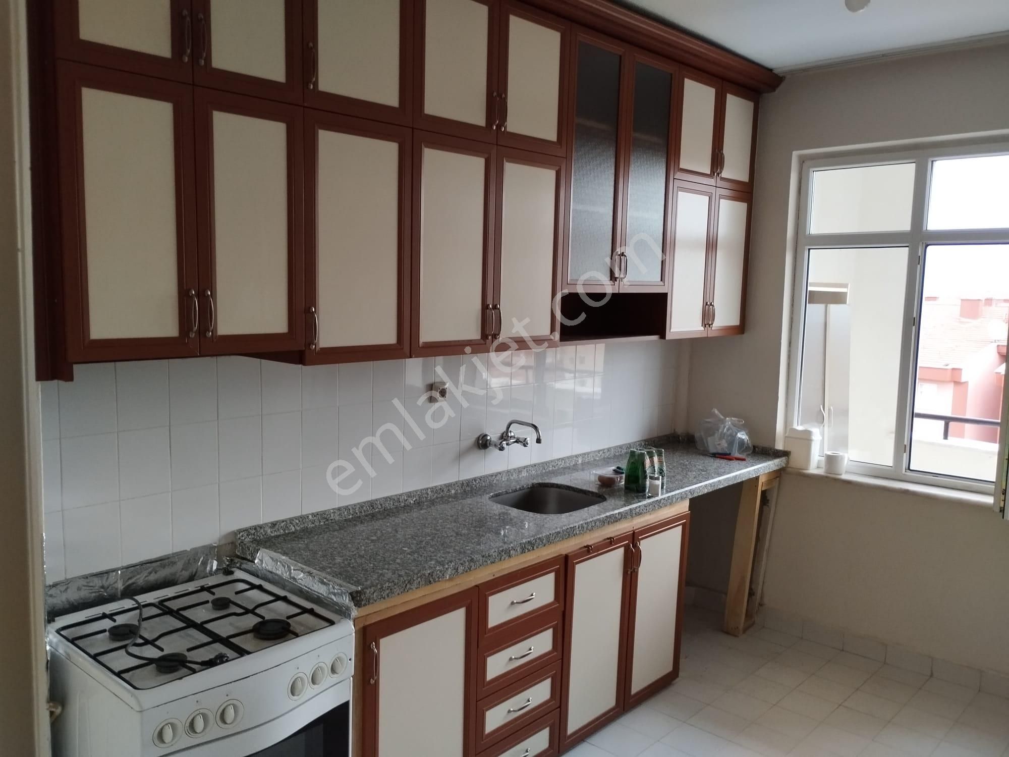 İsa Kavak Gayrimenkul'den Karatay Erenler Mahallesi'nde Kiralık 3+1 Daire - Görsel 3