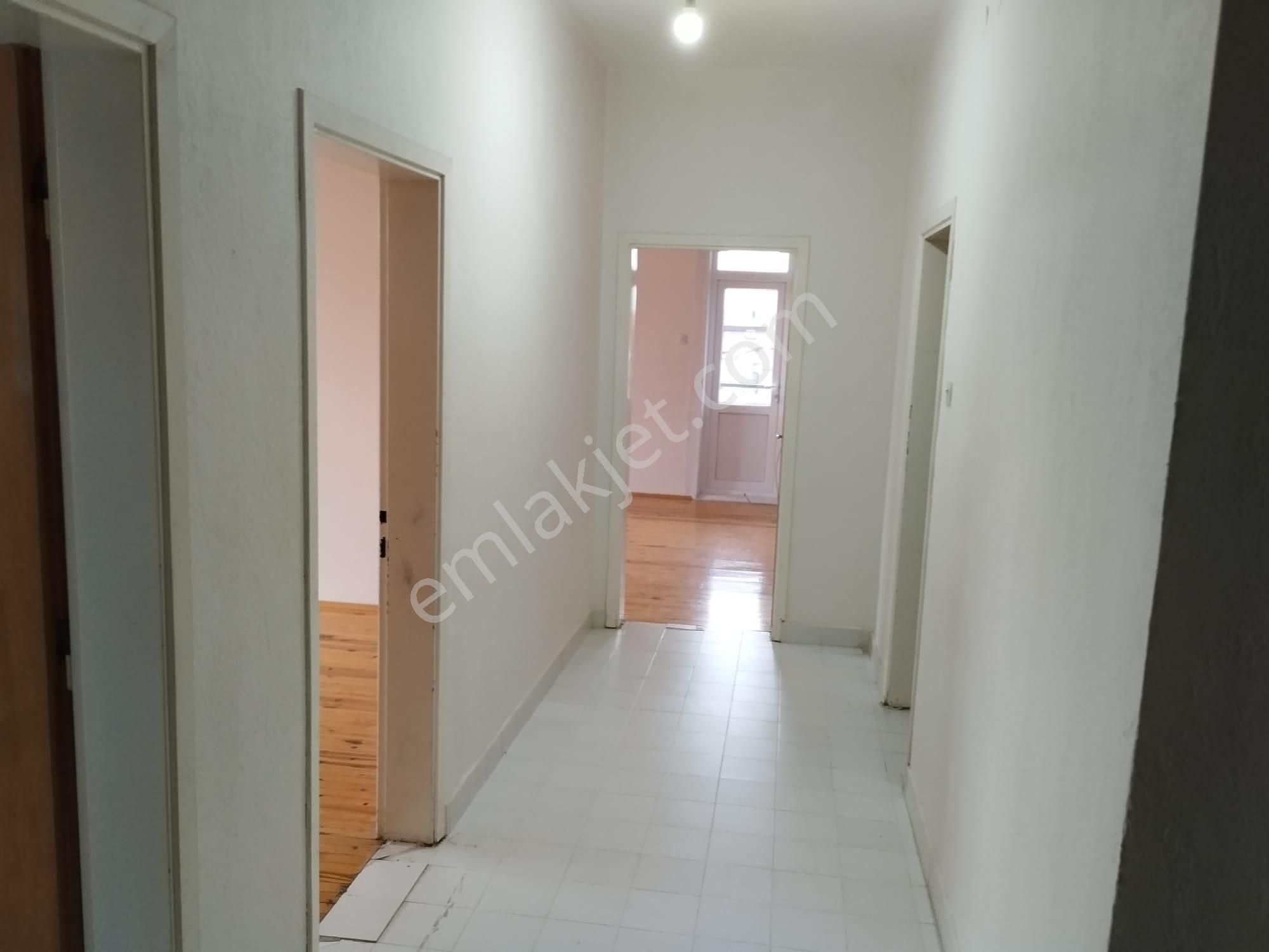 İsa Kavak Gayrimenkul'den Karatay Erenler Mahallesi'nde Kiralık 3+1 Daire