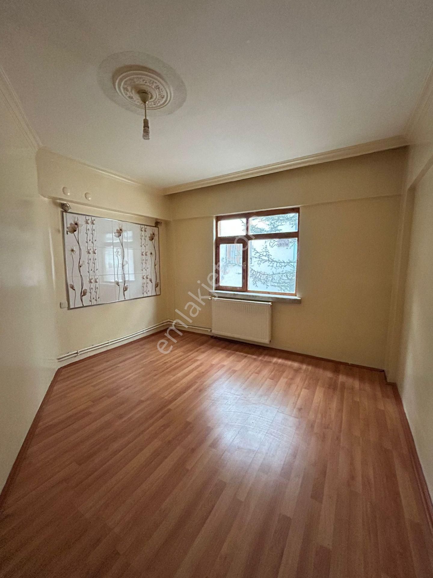 Kiralık*osmangazi Mah*osmanhamdi Okulu Yanı*katta Yapılı 3+1 Daire* - Görsel 8