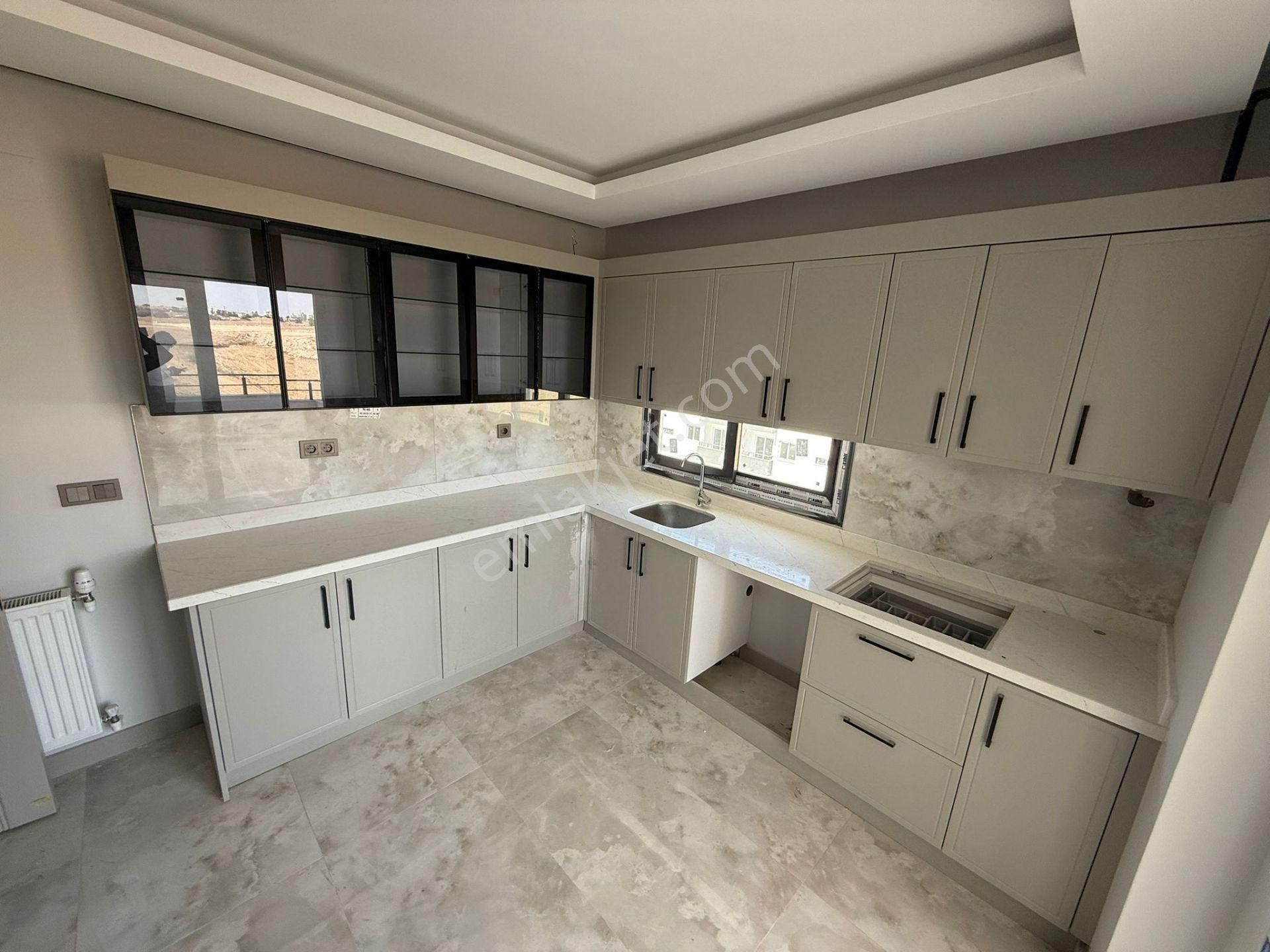 İz'den Kabasakal'da Full Yapıllı Alternatifsiz 3+1 Satılık Daire