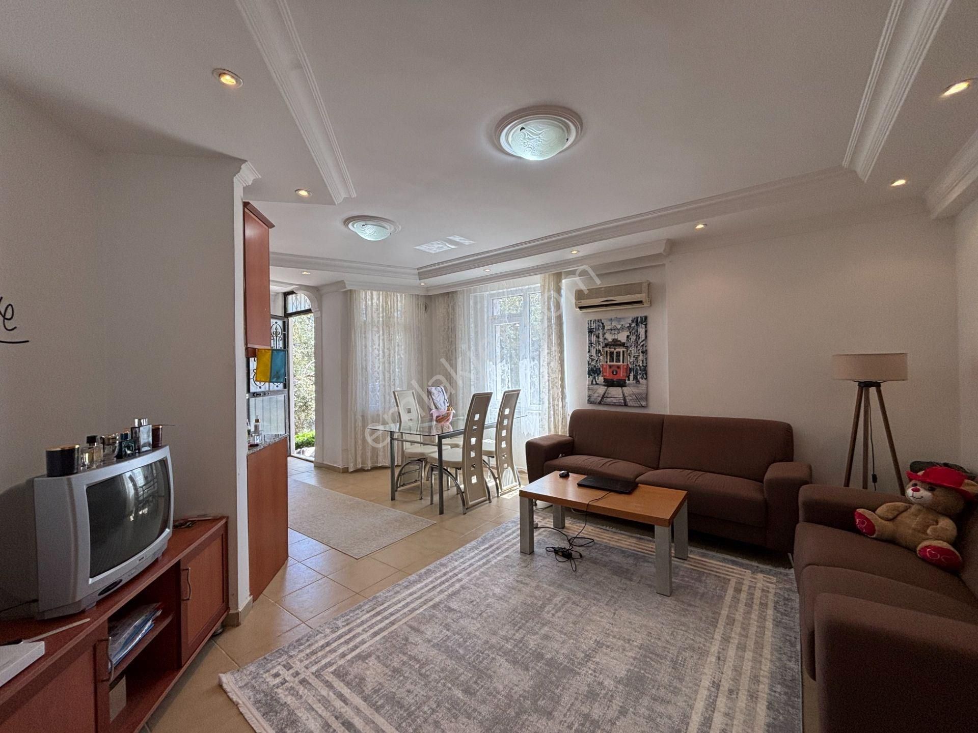 Alanya Tosmur’da Satılık 1+1 Eşyalı Daire – Denize 450m, Yatırım İçin Fırsat!
