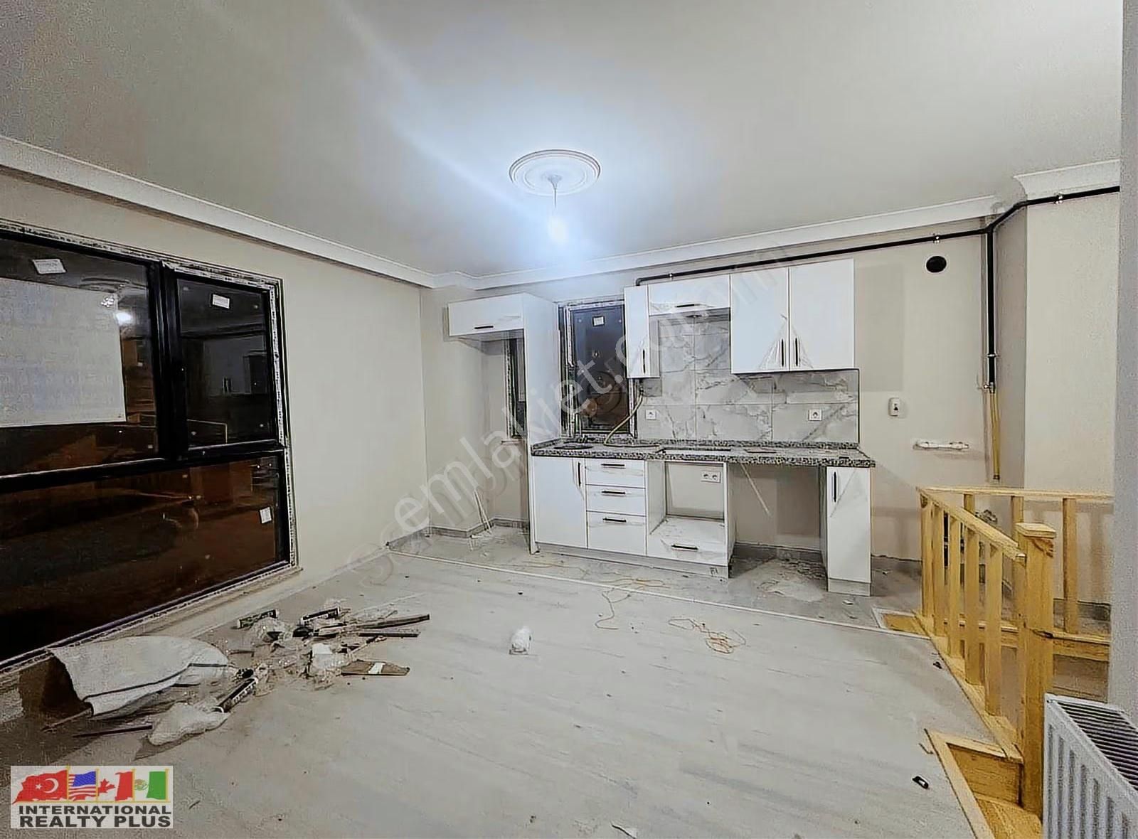 Mecidiye Mh. Ağrı Caddesine Yakın Alt Dubleks