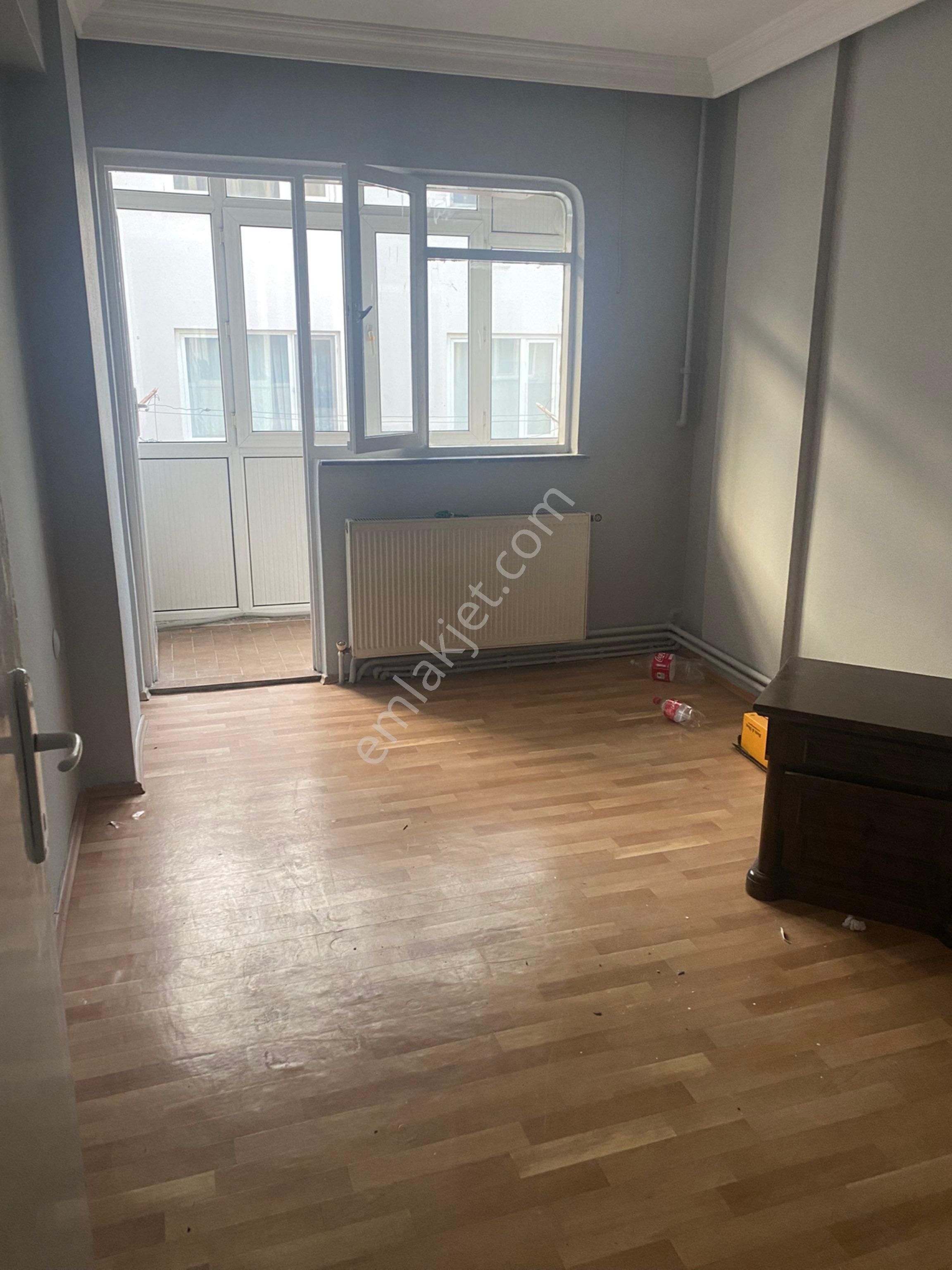 Cihangir Enlaktan Selimiyede Bakımlı Kiralık Daire - Görsel 11