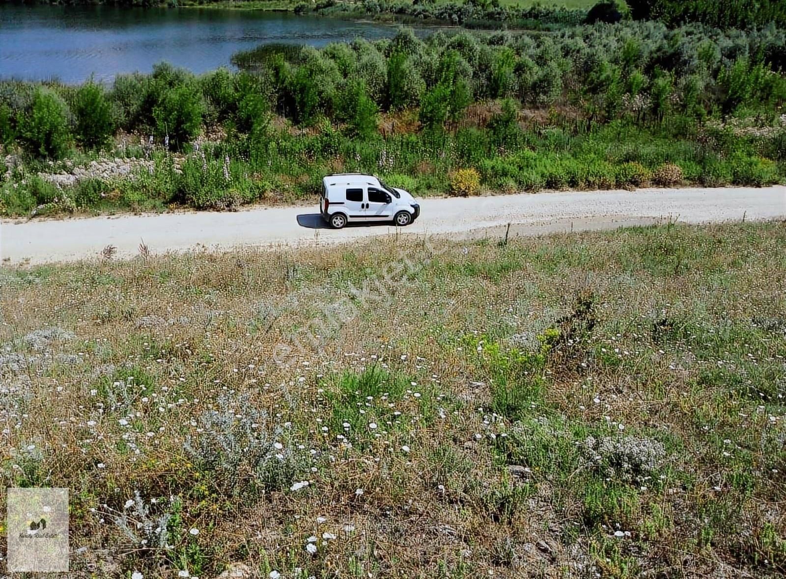 İnegöl Çavuşköy Mah Boğazköy Mevkinde Baraj Manzaralı Bahçe - Görsel 4