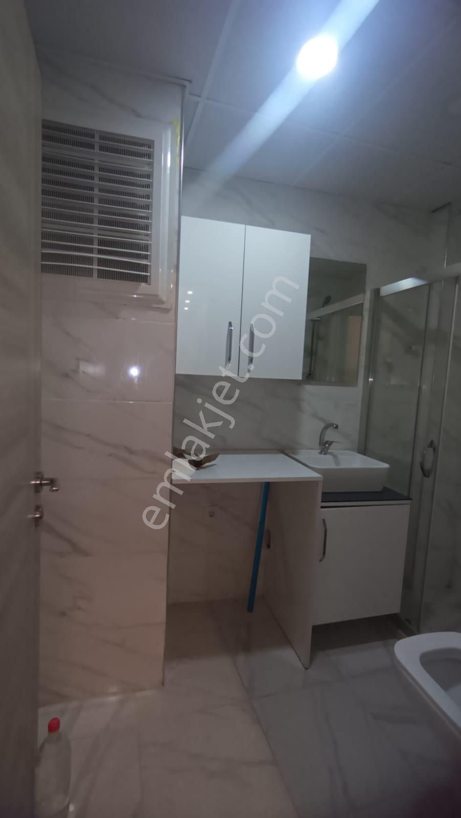 İzmir Bayraklı Erenler‘de 100 Yıl Okuluna Yakın Konumda Harika Kiralık Daire Asansürlü Bina - Görsel 22