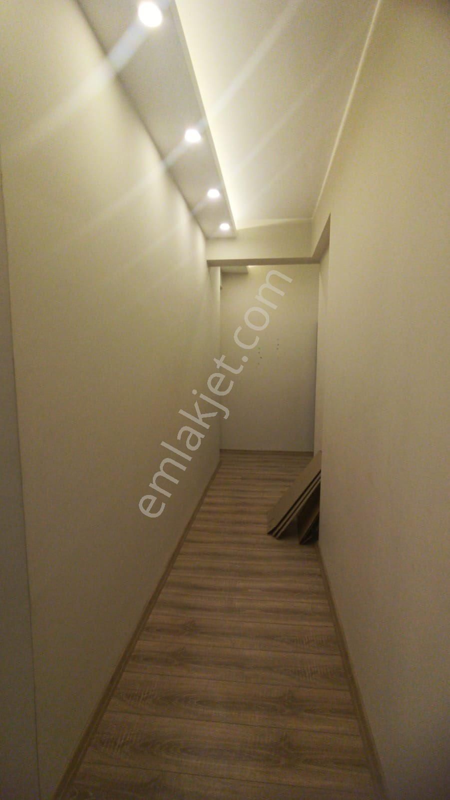 İzmir Bayraklı Erenler‘de 100 Yıl Okuluna Yakın Konumda Harika Kiralık Daire Asansürlü Bina - Görsel 19