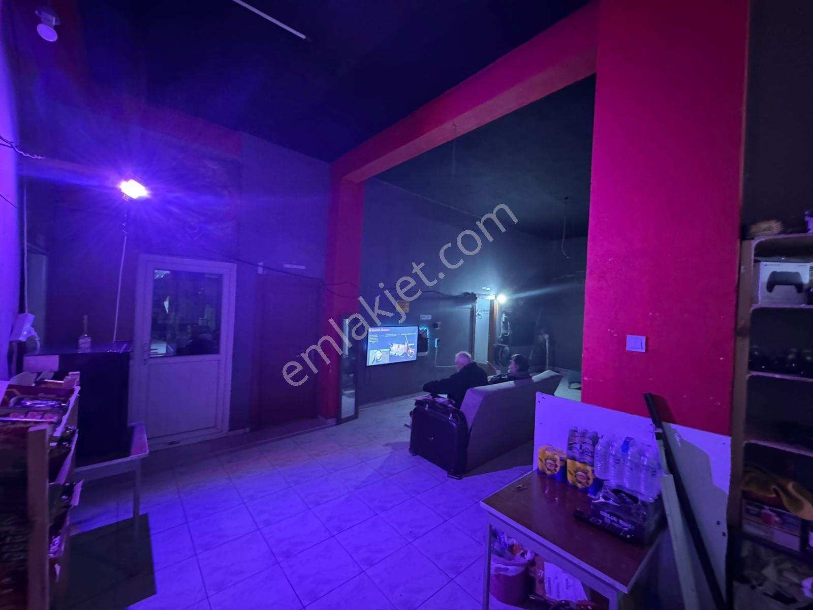 Kaçmaz Fırsat! Vatan Caddesi Girişli, 280 M² Çift Girişli, İskanlı Ve Krediye Uygun Satılık Depo - Görsel 9