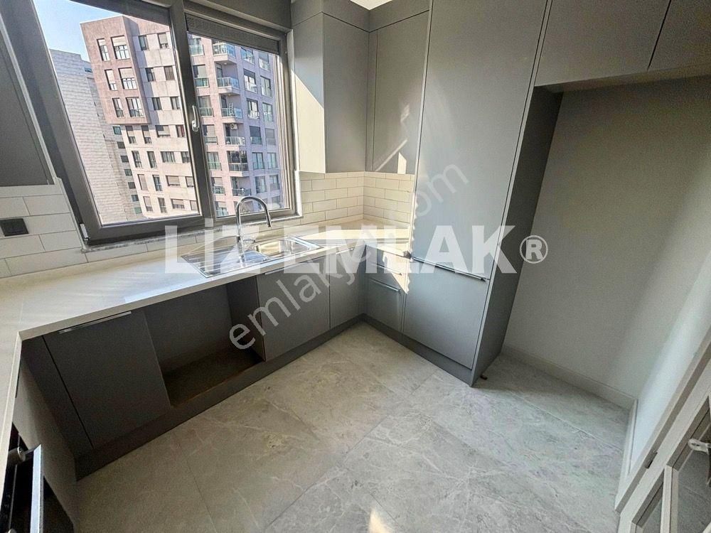 Göztepe Özgürlük Parkına Komşu Ebeveynli 92 M2 Net 3+1 Daire - Görsel 8