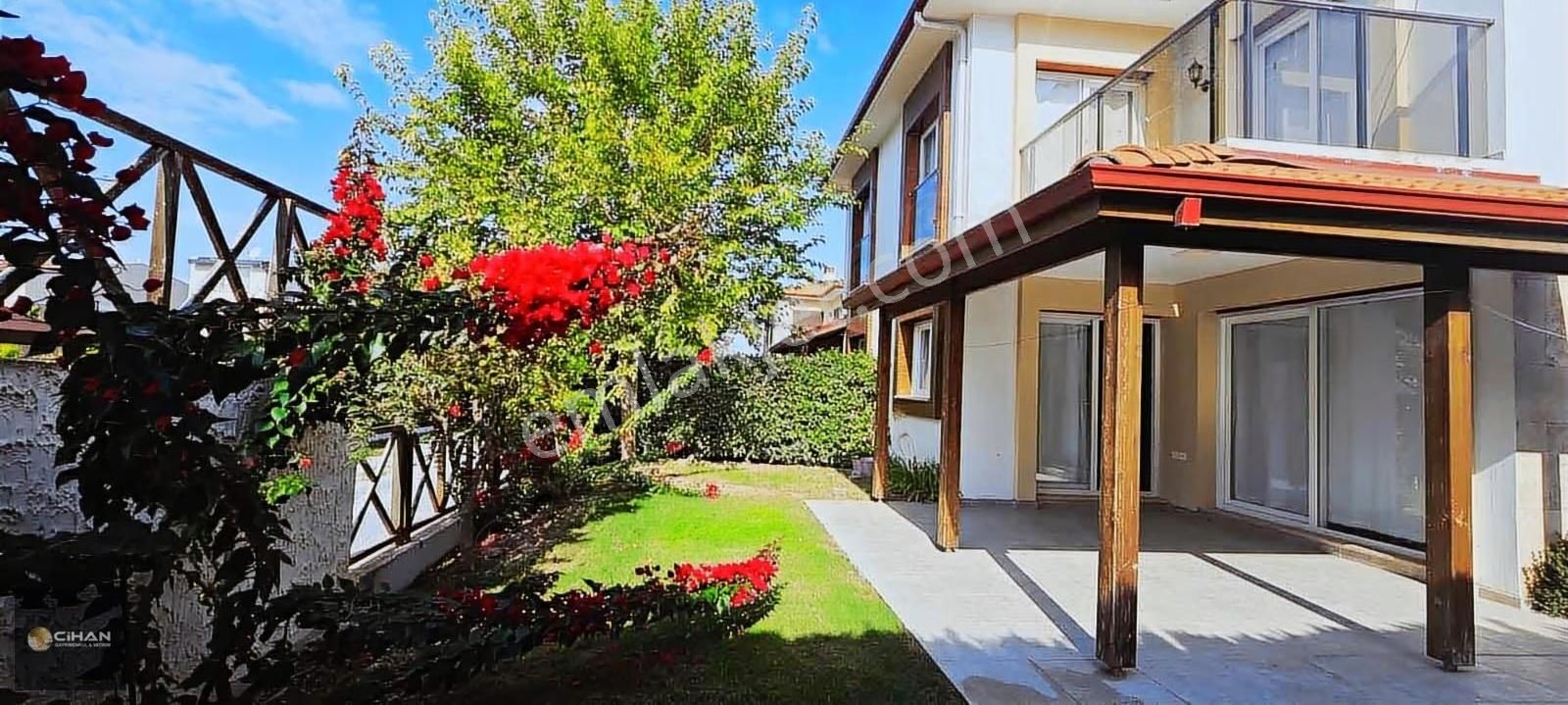 Kuşadası Karaovada Müstakil Denize Yazlık - Görsel 23