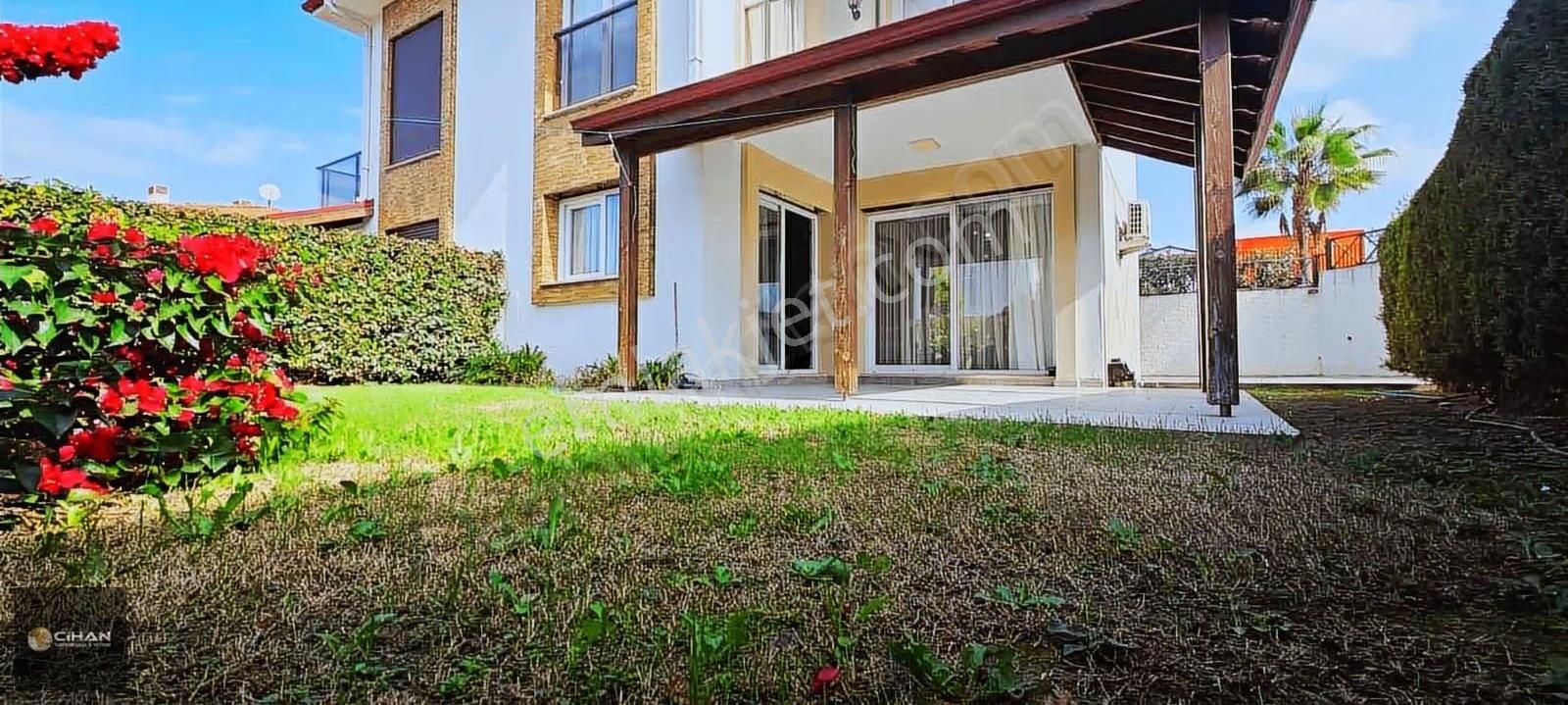 Kuşadası Karaovada Müstakil Denize Yazlık - Görsel 11