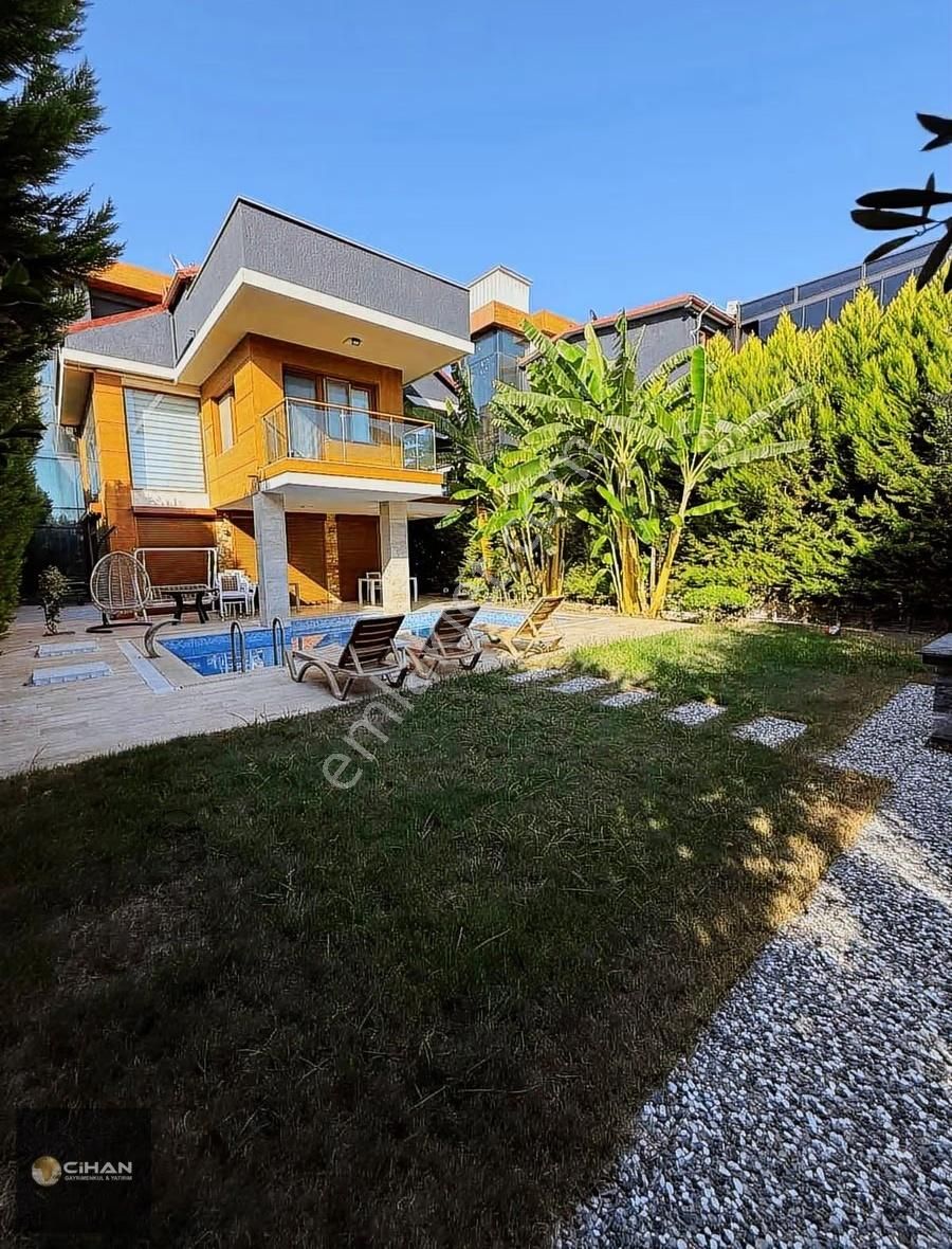 Fırsat!!!! Kuşadasında Havuz, Asansör, Eşyalı Satlık Villa - Görsel 28