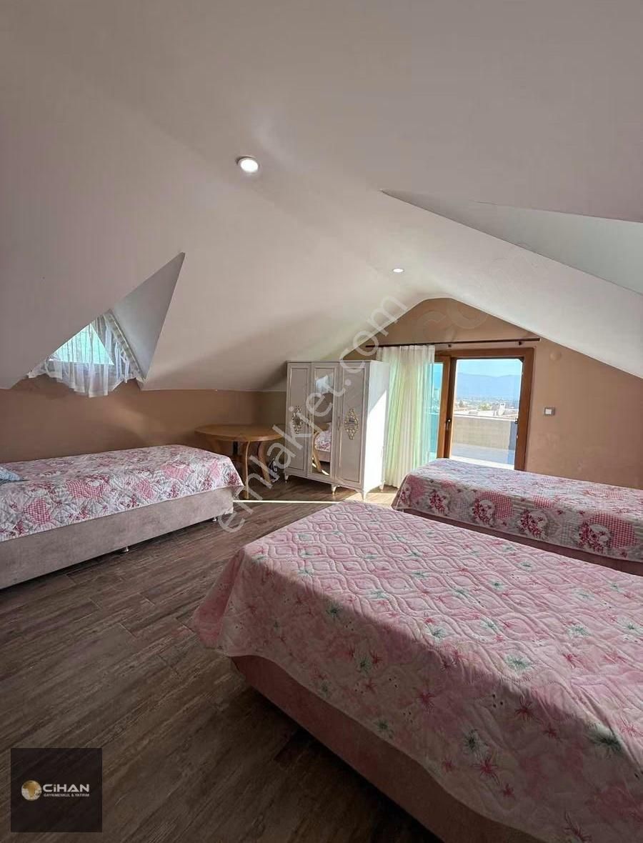 Fırsat!!!! Kuşadasında Havuz, Asansör, Eşyalı Satlık Villa - Görsel 2