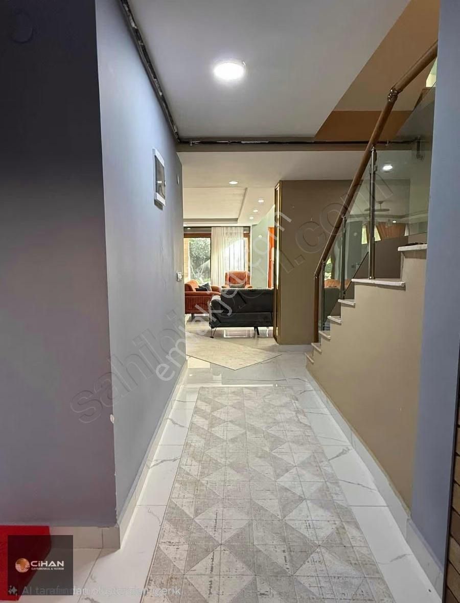 Fırsat!!!! Kuşadasında Havuz, Asansör, Eşyalı Satlık Villa - Görsel 8